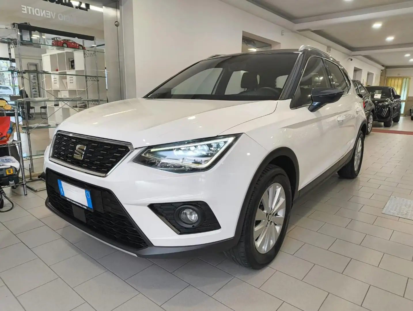SEAT Arona 1.0 TGI 90CV XCELLENCE #NEOPATENTATI Weiß - 2