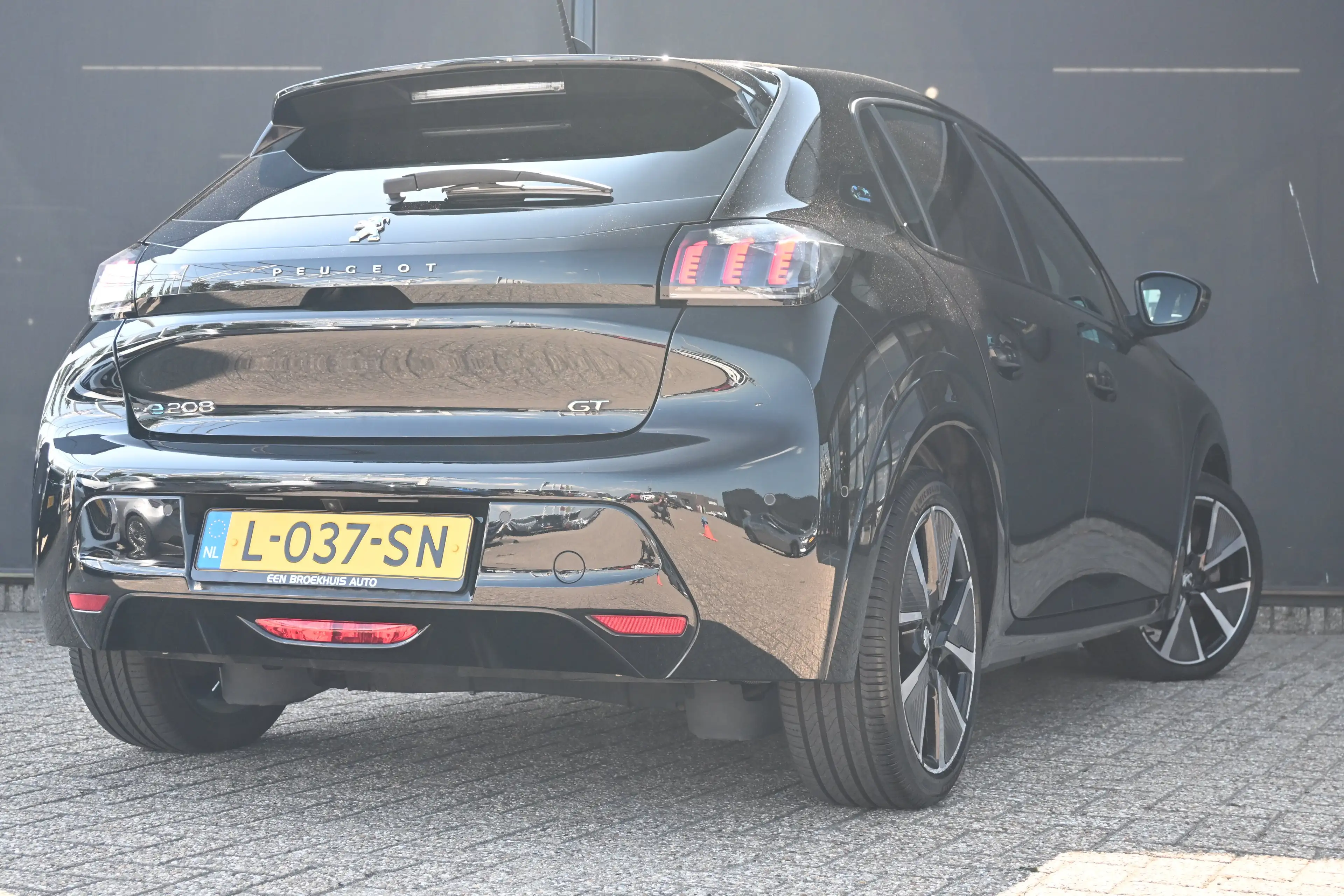 Peugeot e-208 EV GT Pack 50 kWh 3 Fase | Panoramadak | Stoelverw — photo 3