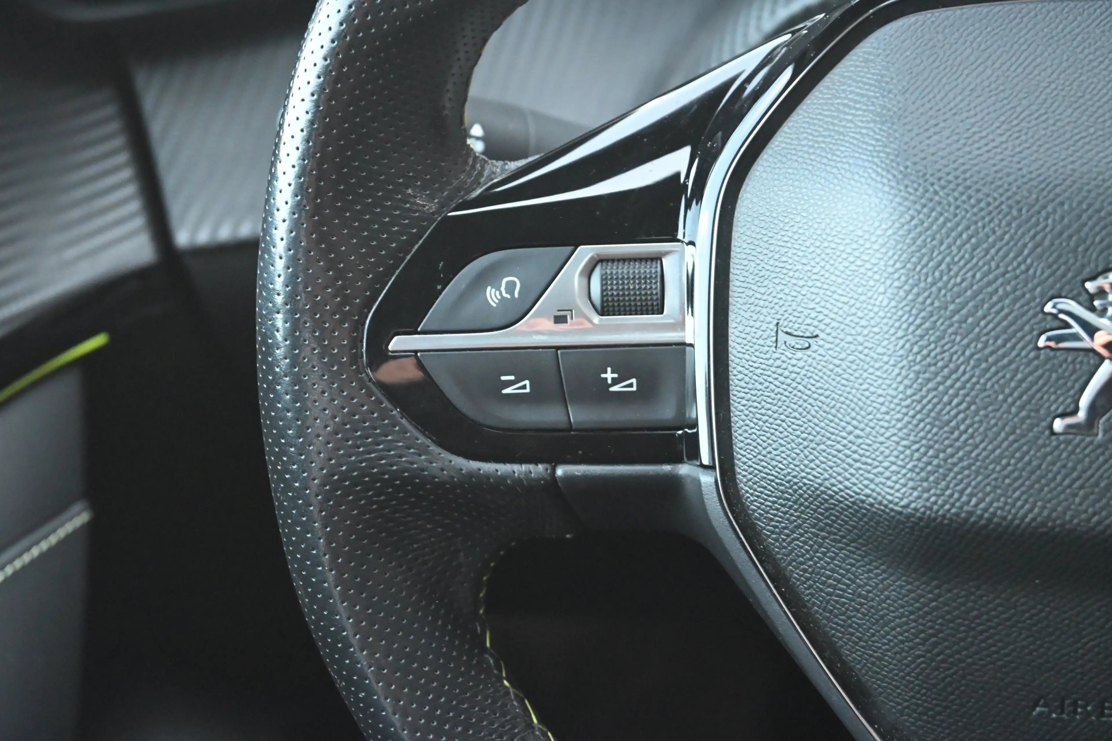 Peugeot e-208 EV GT Pack 50 kWh 3 Fase | Panoramadak | Stoelverw — photo 12