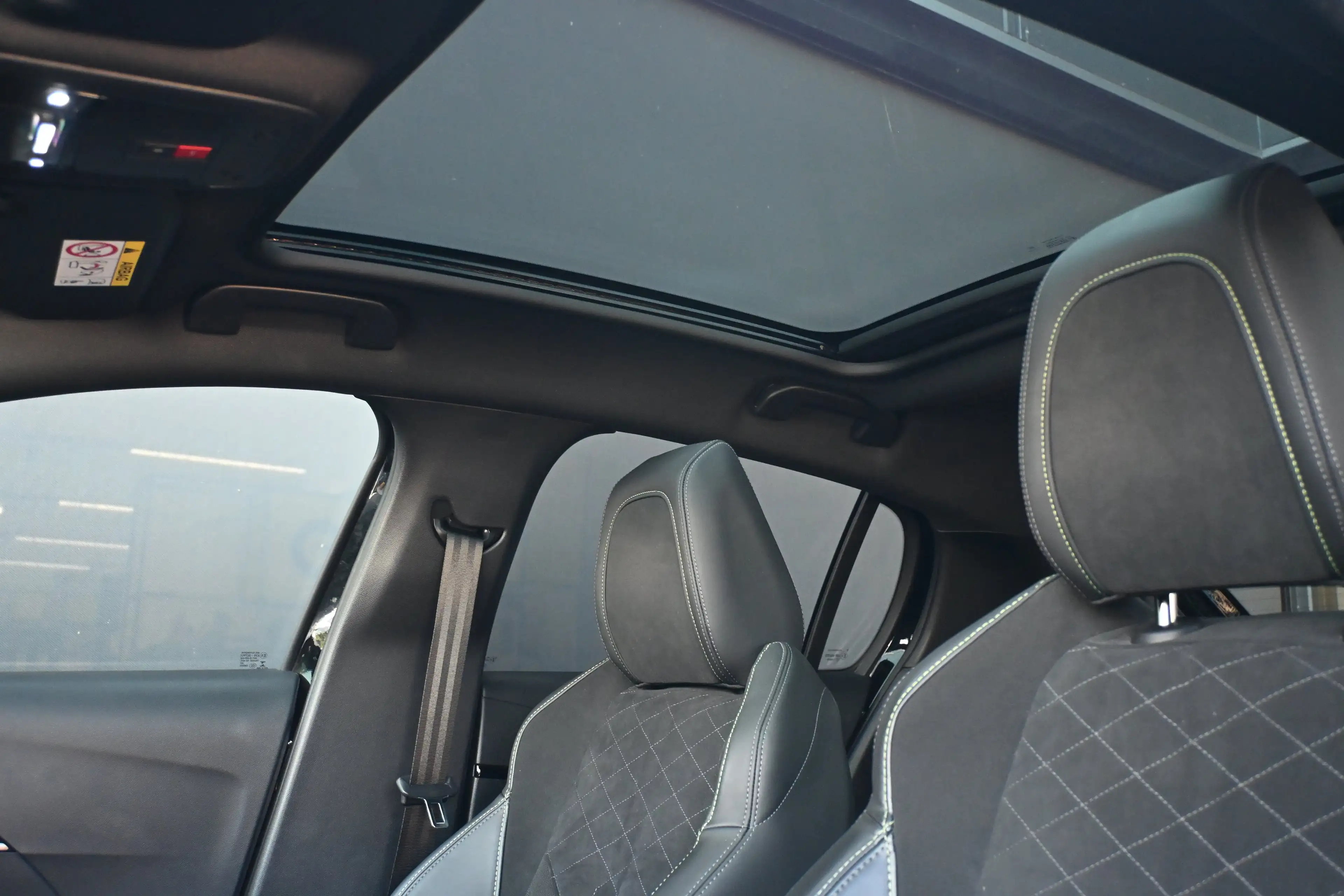 Peugeot e-208 EV GT Pack 50 kWh 3 Fase | Panoramadak | Stoelverw — photo 11
