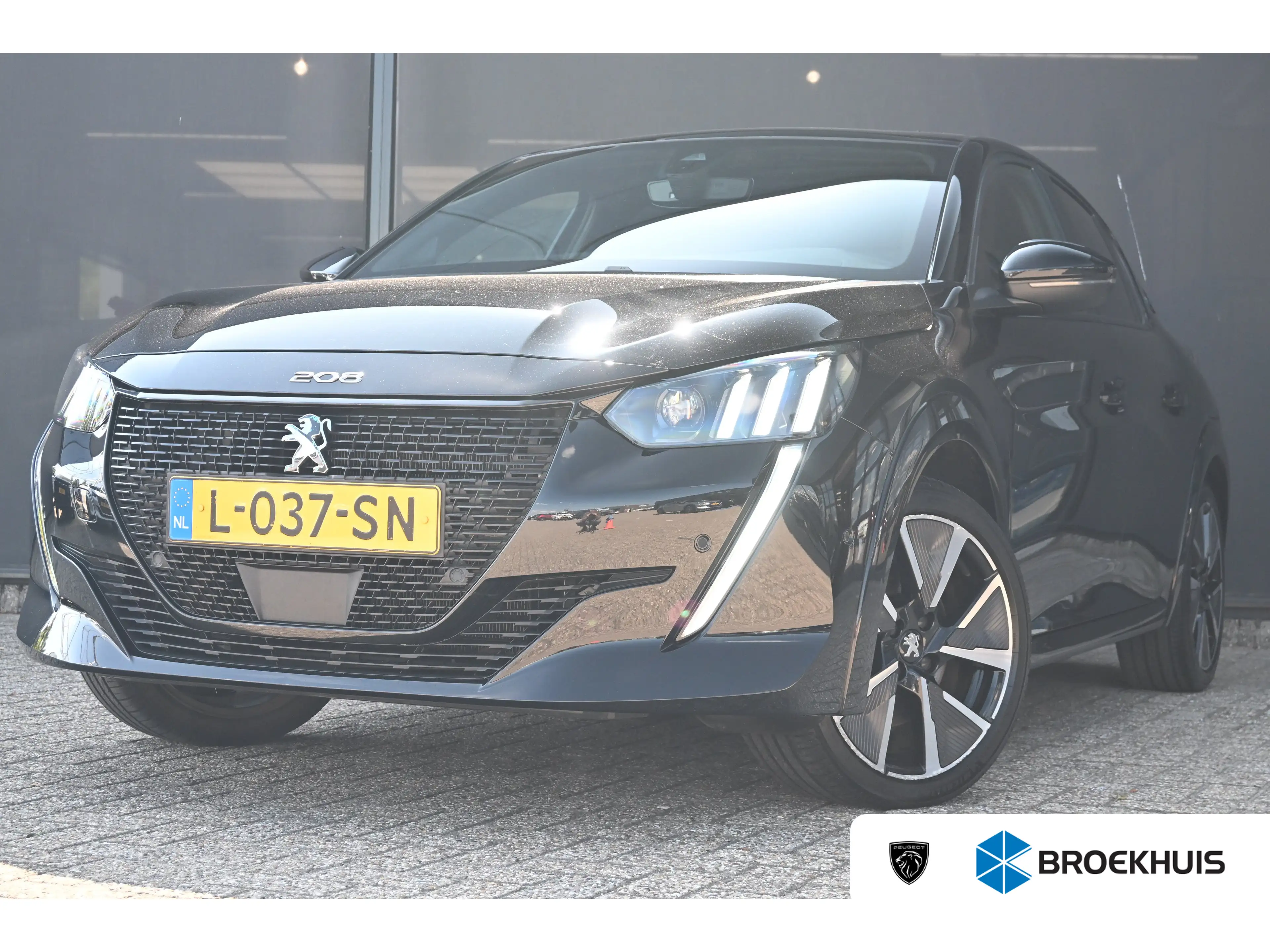 Peugeot e-208 EV GT Pack 50 kWh 3 Fase | Panoramadak | Stoelverw