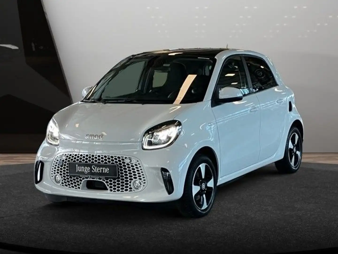 smart forFour EQ 60kWed passion SHZ Pano PDC+Kamera Wit - 2