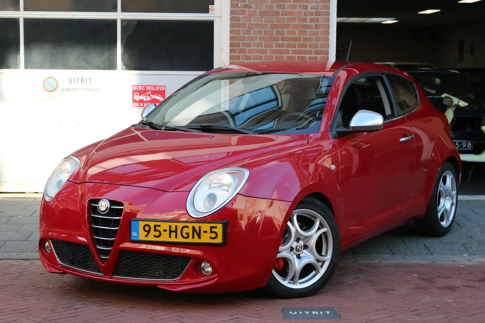 Alfa Romeo MiTo 1.4 Turbo Sport 180PK - Nieuwe Koppeling, Distribu Rood - 1