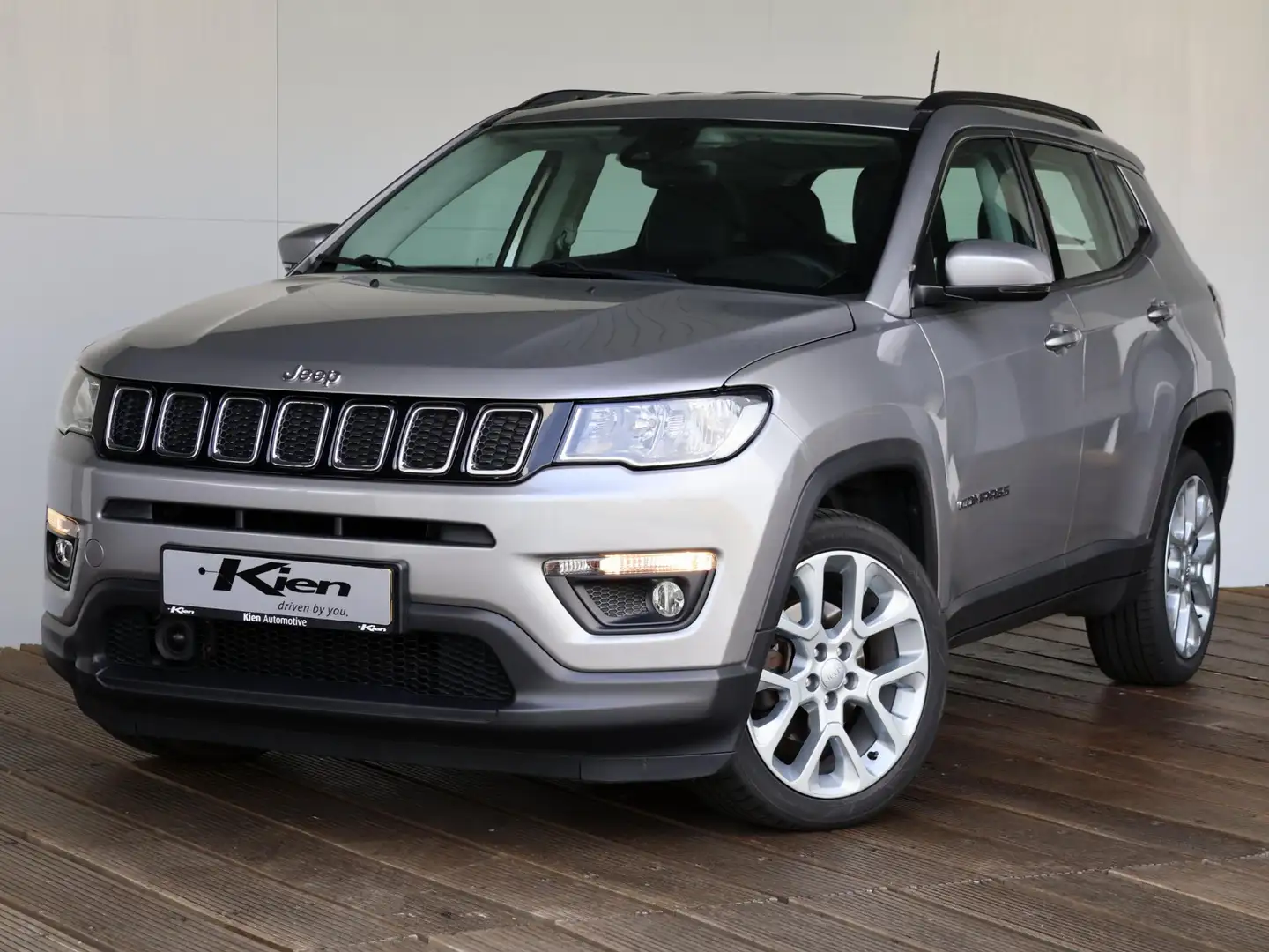 Jeep Compass 1.4 MultiAir Longitude | Navi | Cruise Control | P Grijs - 2