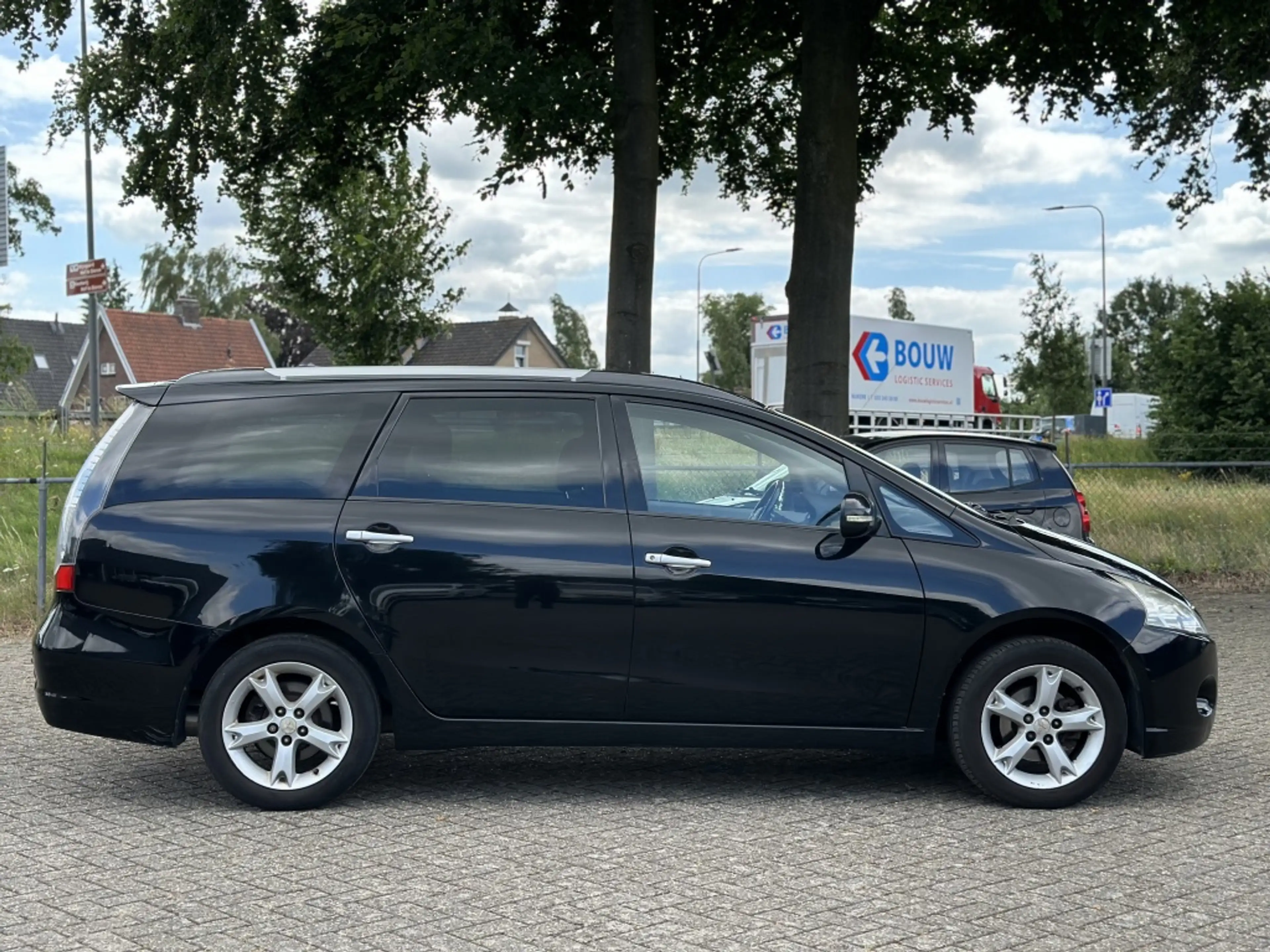 Mitsubishi Grandis 2.4-16V Limited 7 PERSOONS *NAP*TREKHAAK*AIRCO*PDC — photo 6