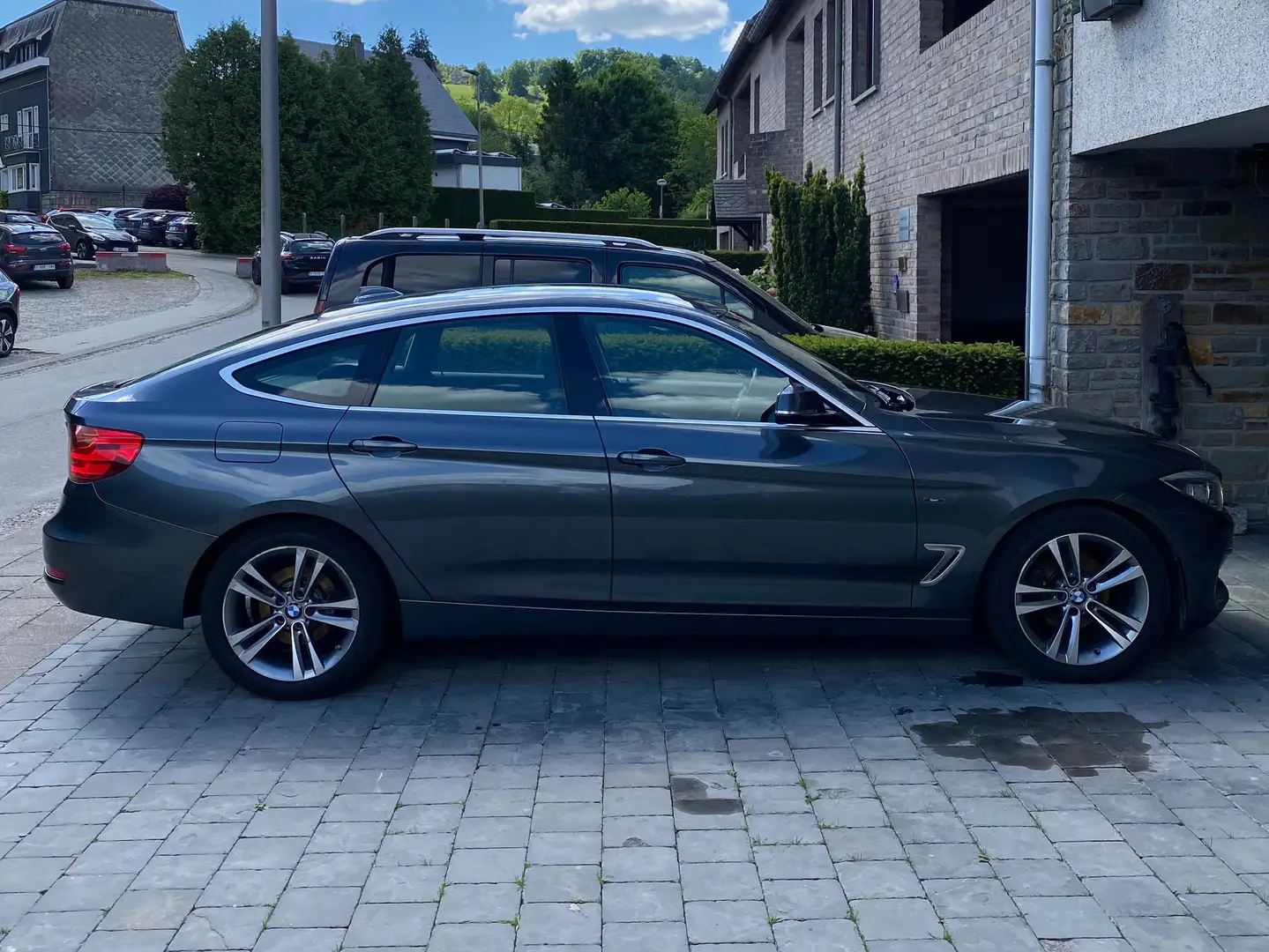BMW 318 Gran Turismo 318 d - 1