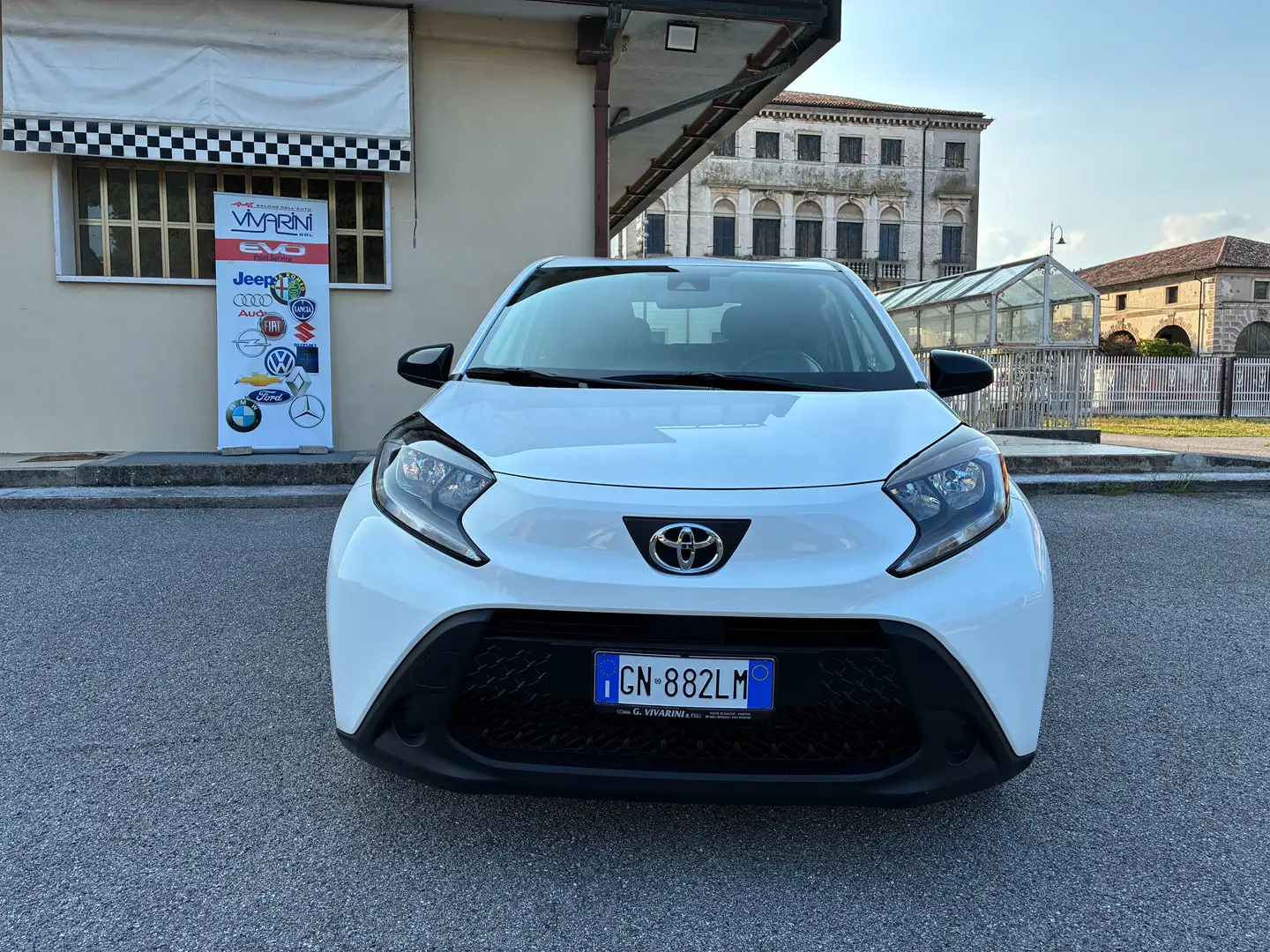 Toyota Aygo X 1.0 VVT-i 72 CV Active *PREZZO REALE* Weiß - 2