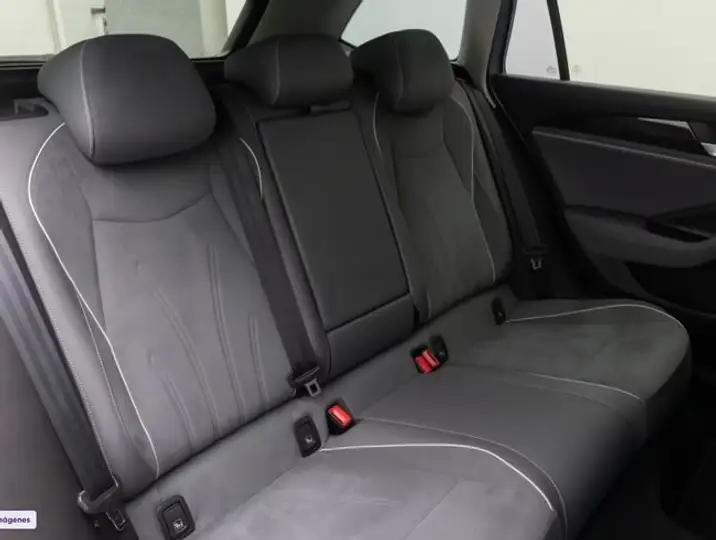 Volkswagen Passat 2024, foto 29