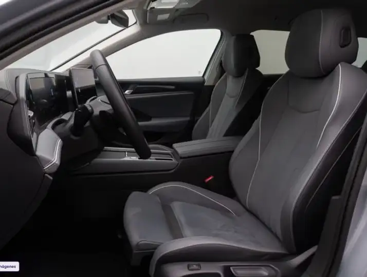 Volkswagen Passat 2024, foto 33