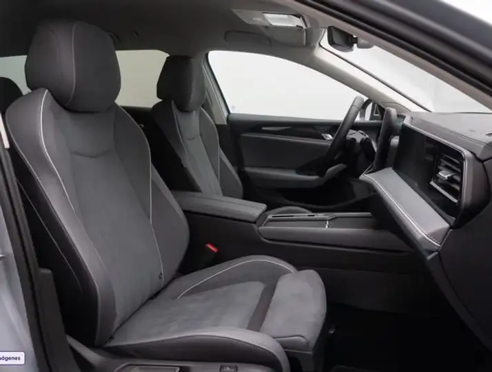 Volkswagen Passat 2024, foto 34