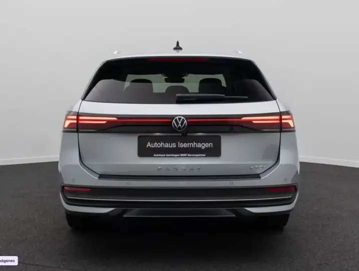 Volkswagen Passat 2024, foto 8