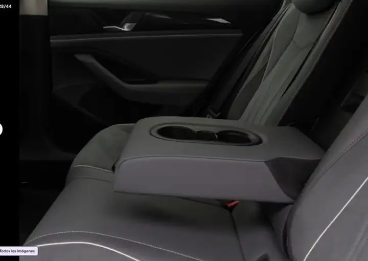 Volkswagen Passat 2024, foto 28