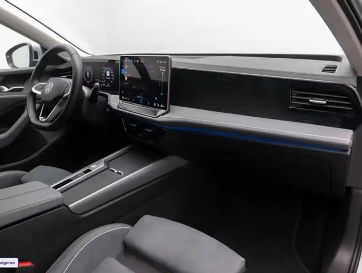 Volkswagen Passat 2024, foto 23