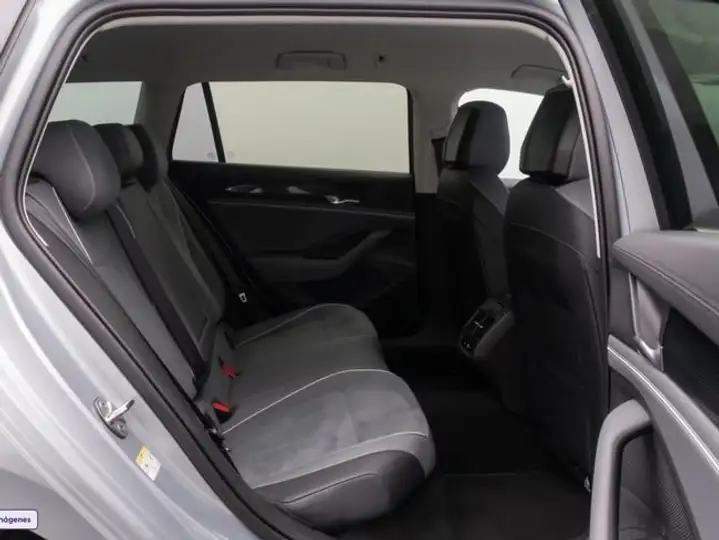 Volkswagen Passat 2024, foto 26