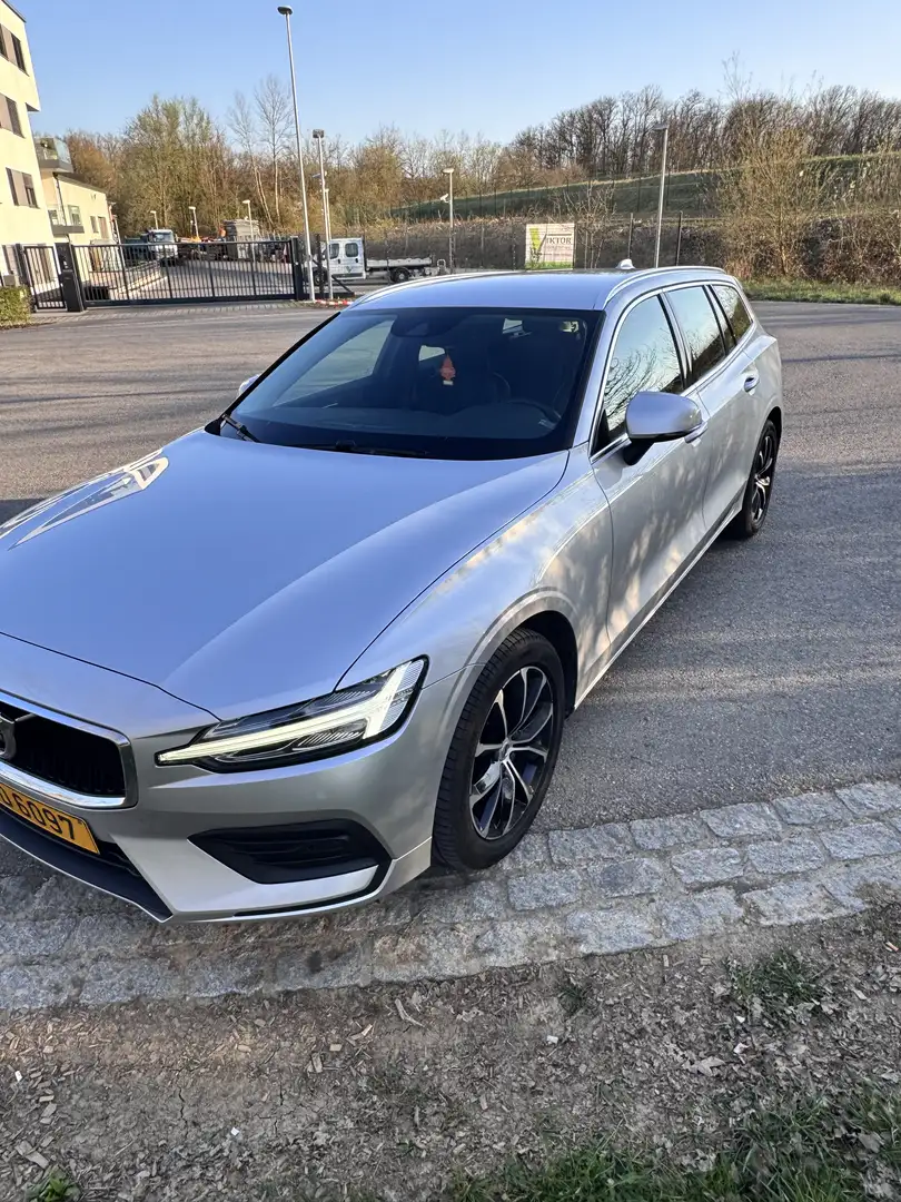 Volvo V60 D4 Geartronic Momentum Pro - 2