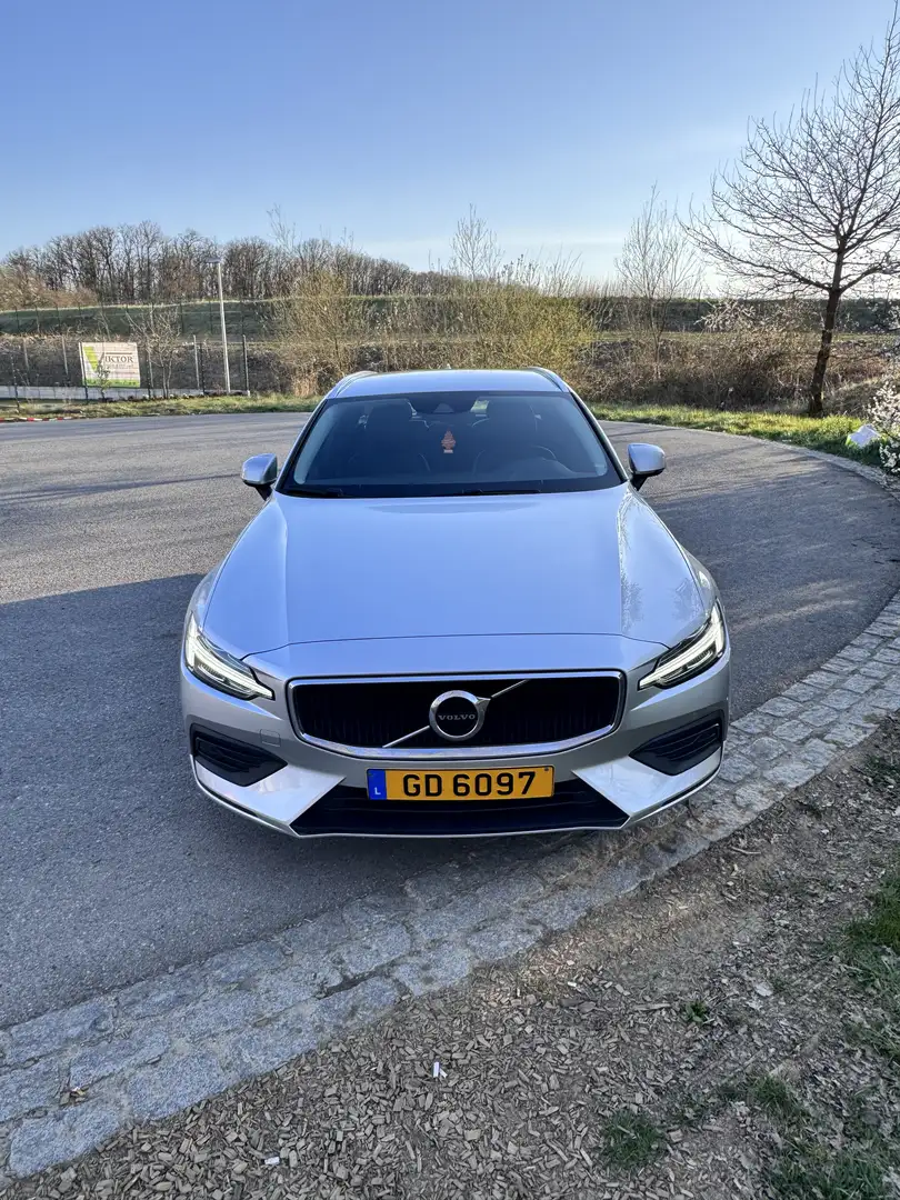 Volvo V60 D4 Geartronic Momentum Pro - 1