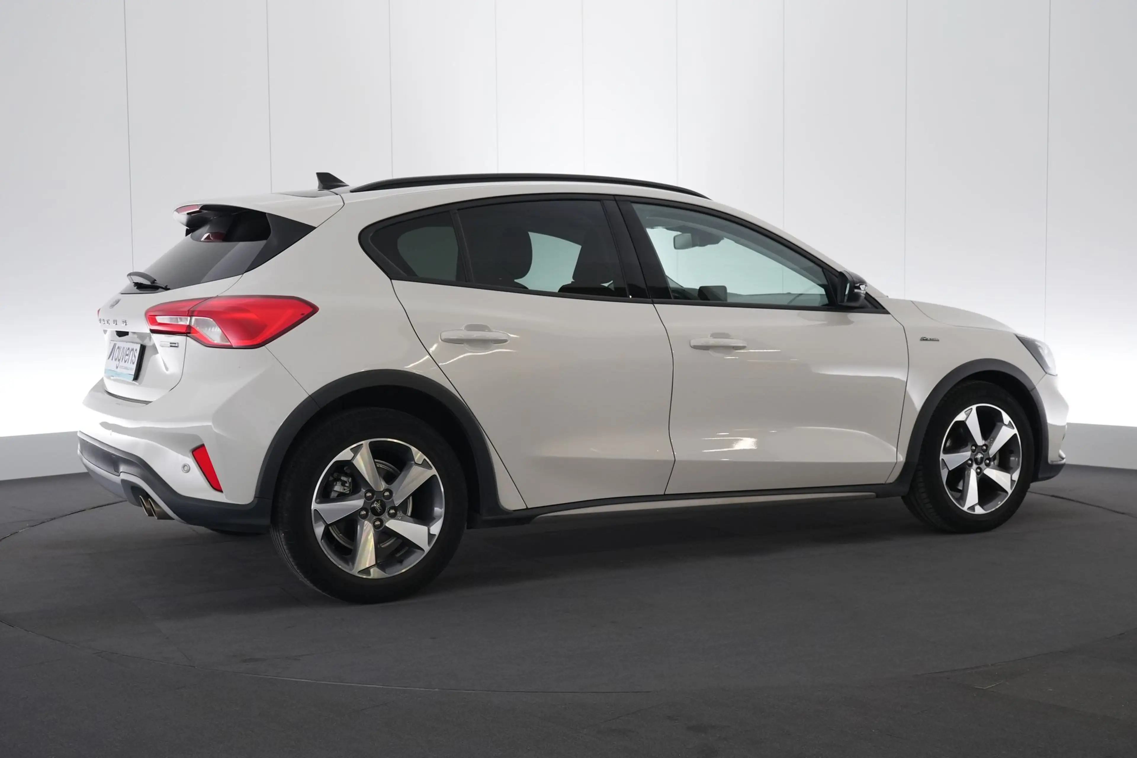 Ford Focus 1.0i EcoBoost MHEV Active LED GPS PDC CAM Verw. Ze — photo 6