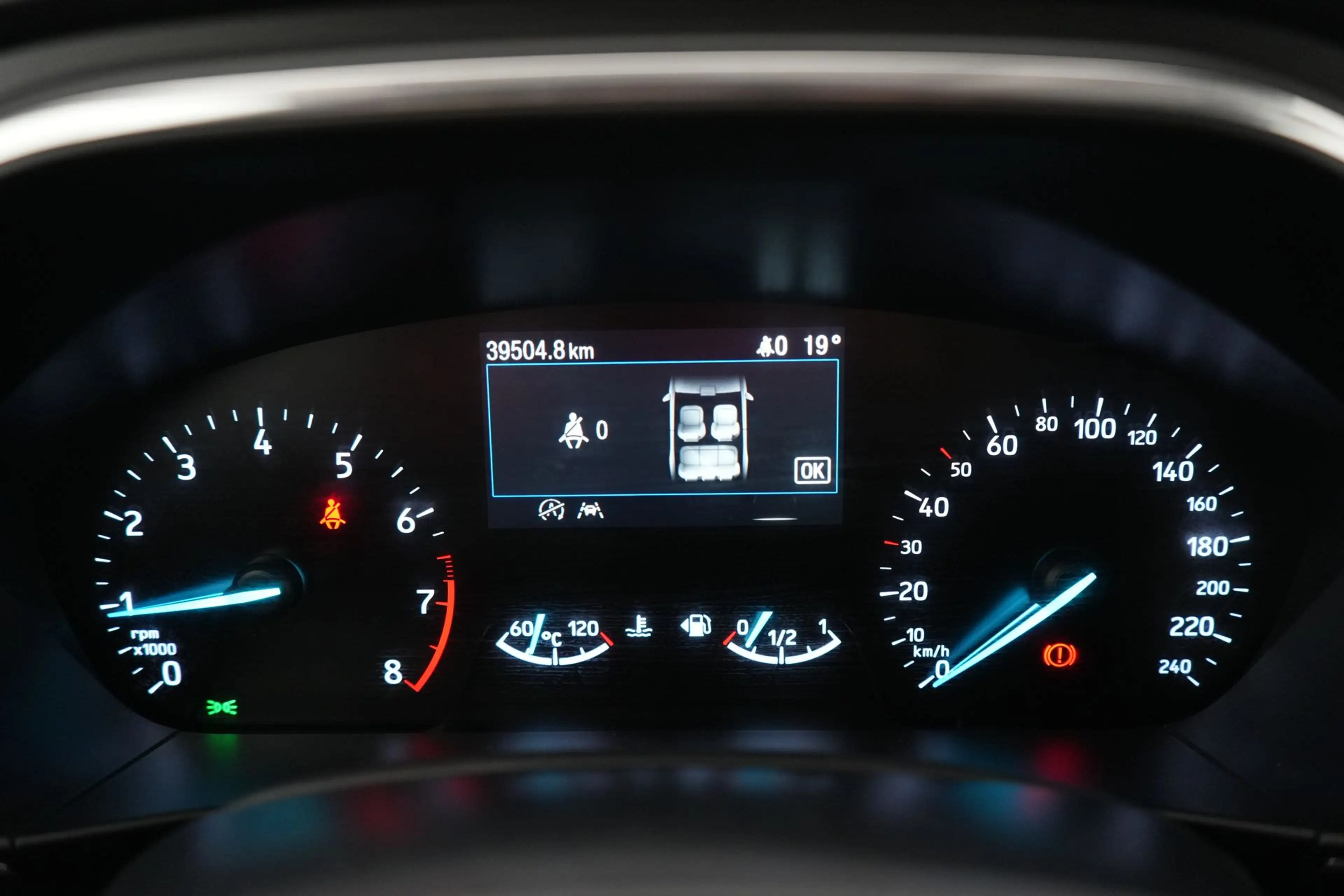 Ford Focus 1.0i EcoBoost MHEV Active LED GPS PDC CAM Verw. Ze — photo 14
