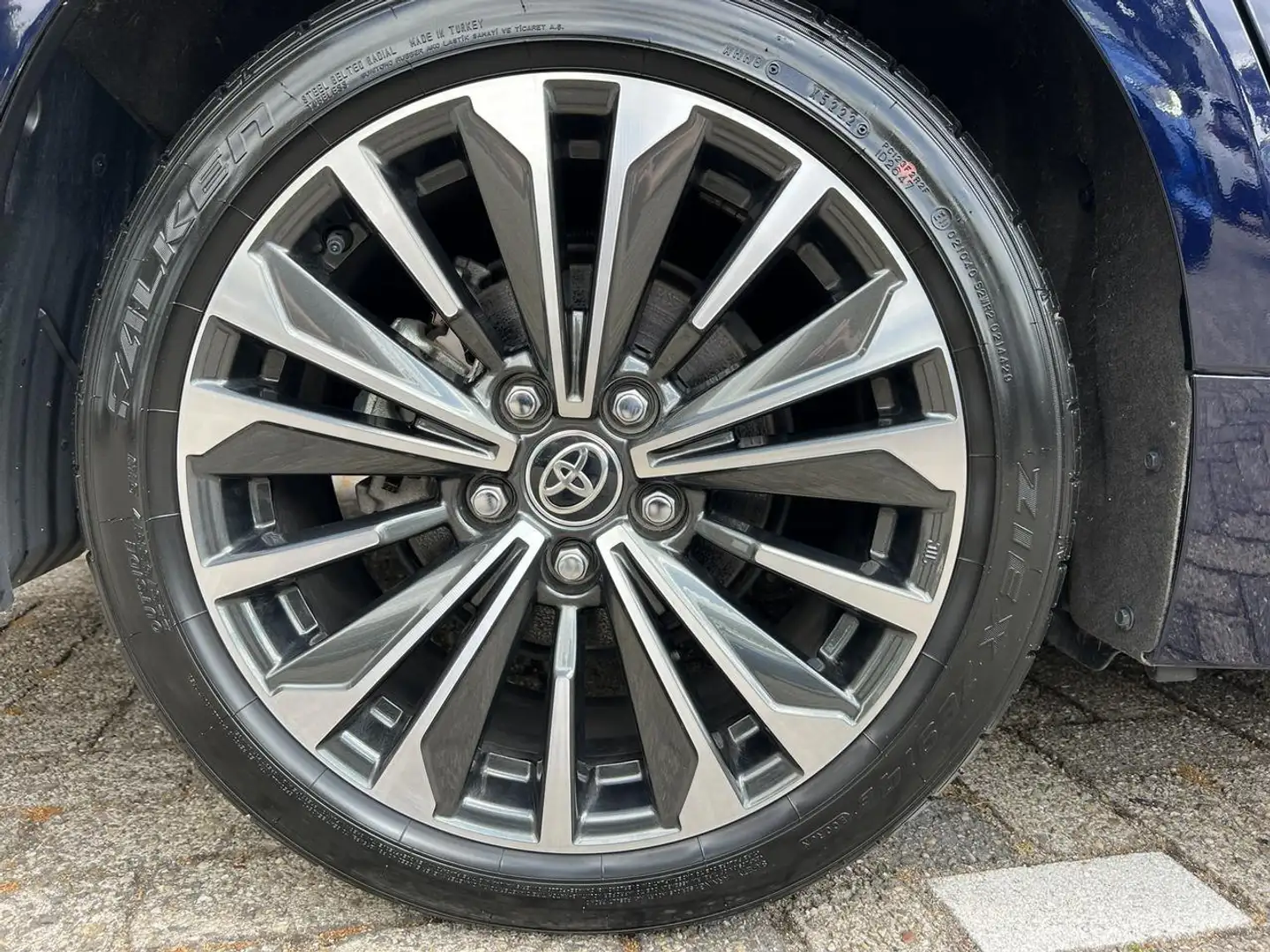 Toyota Corolla TS 1.8 Hybrid 140 Style A/T + FABRIEKSGARANTIE Blauw - 2