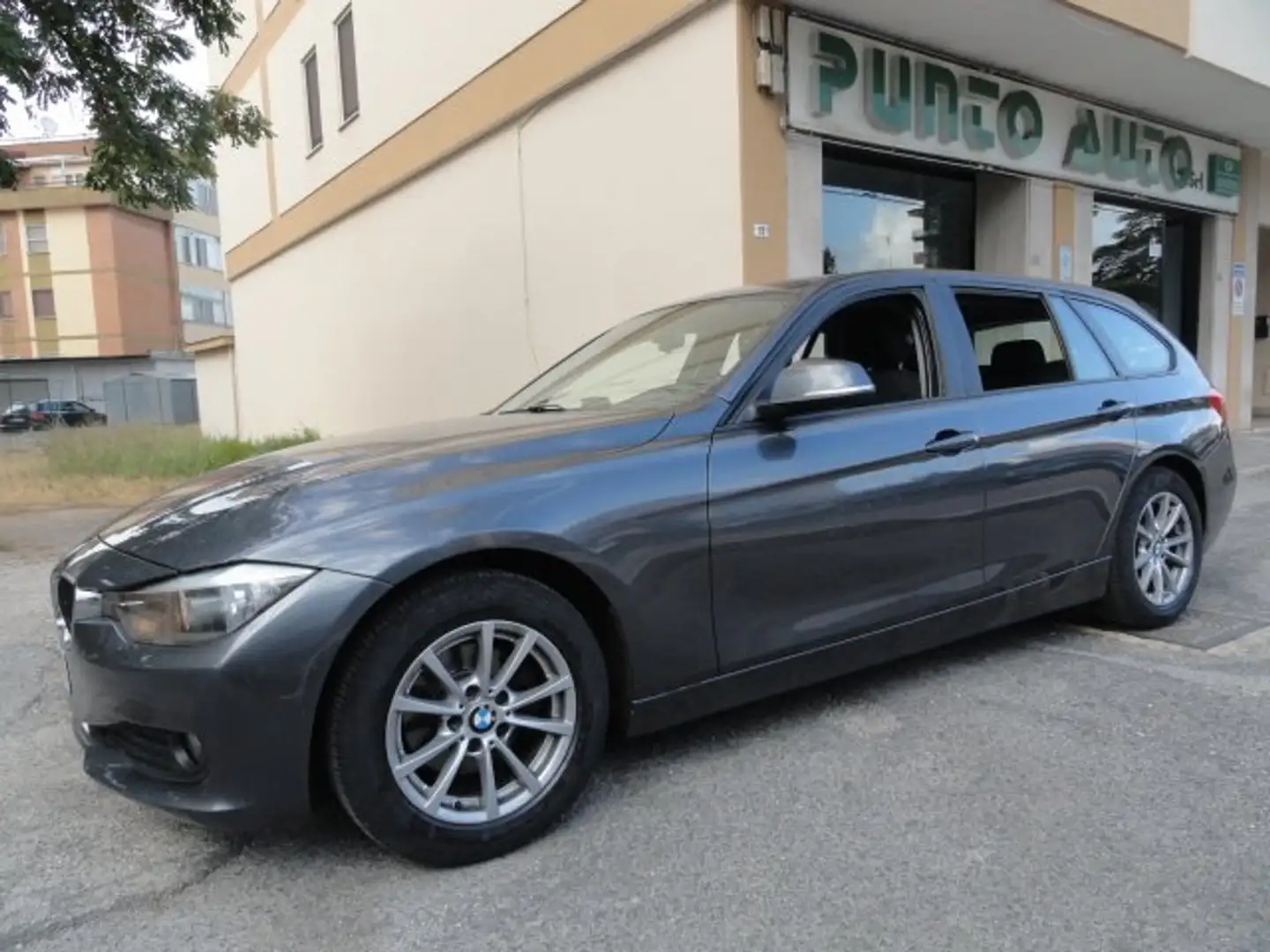 BMW 318 318tds Touring c/clima auto Gris - 1