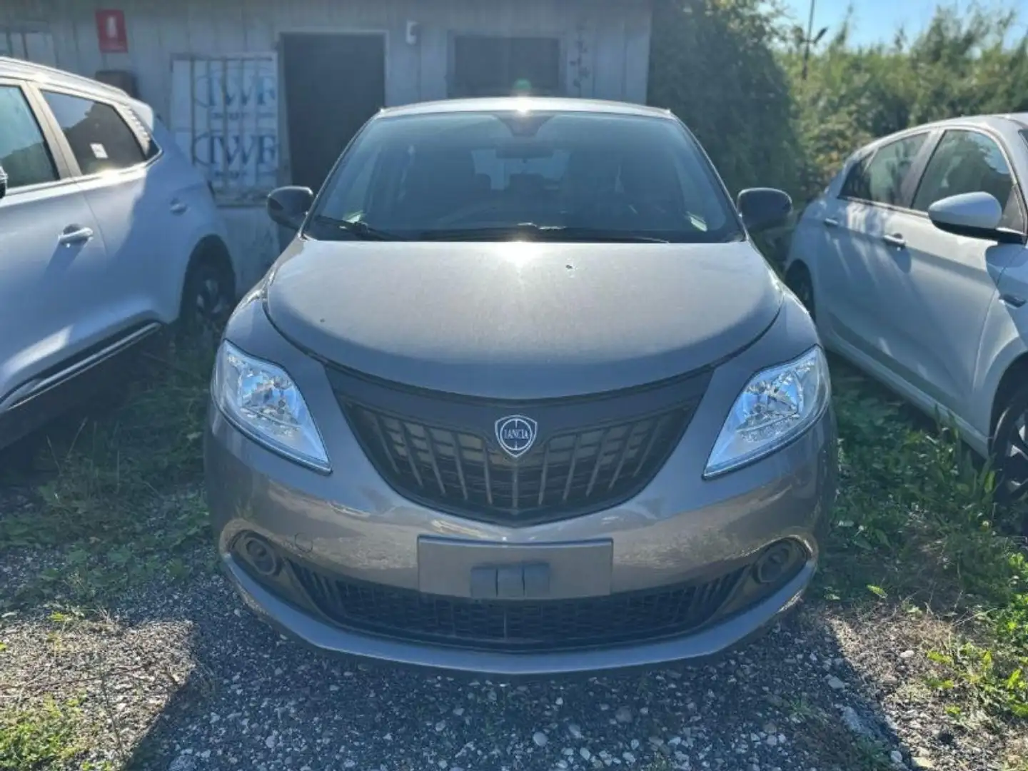 Lancia Ypsilon 1.0 FireFly Hybrid Silver Gris - 1