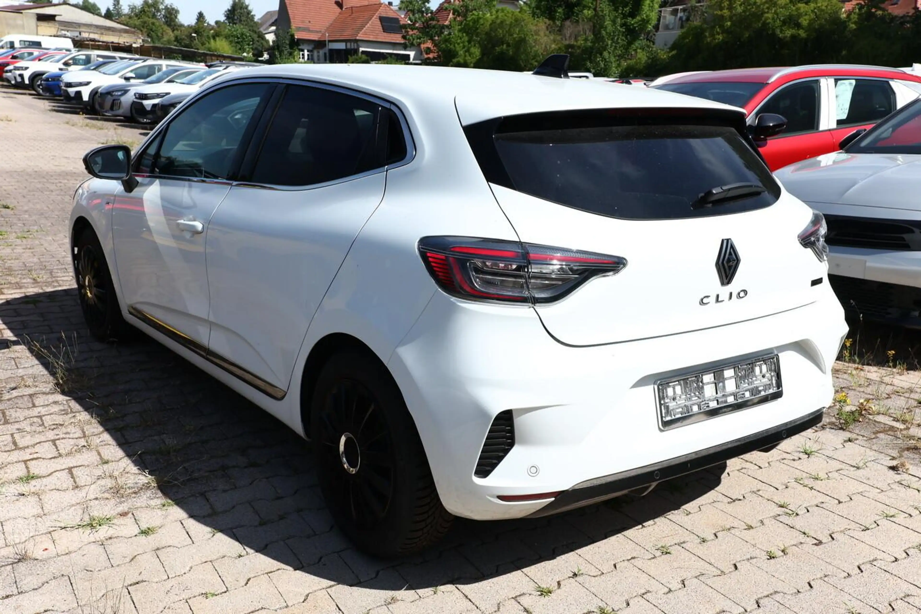 Renault Clio Techno V 1.6 E-TECH Hybrid 145 LED 360° PDC 69 ... — photo 4