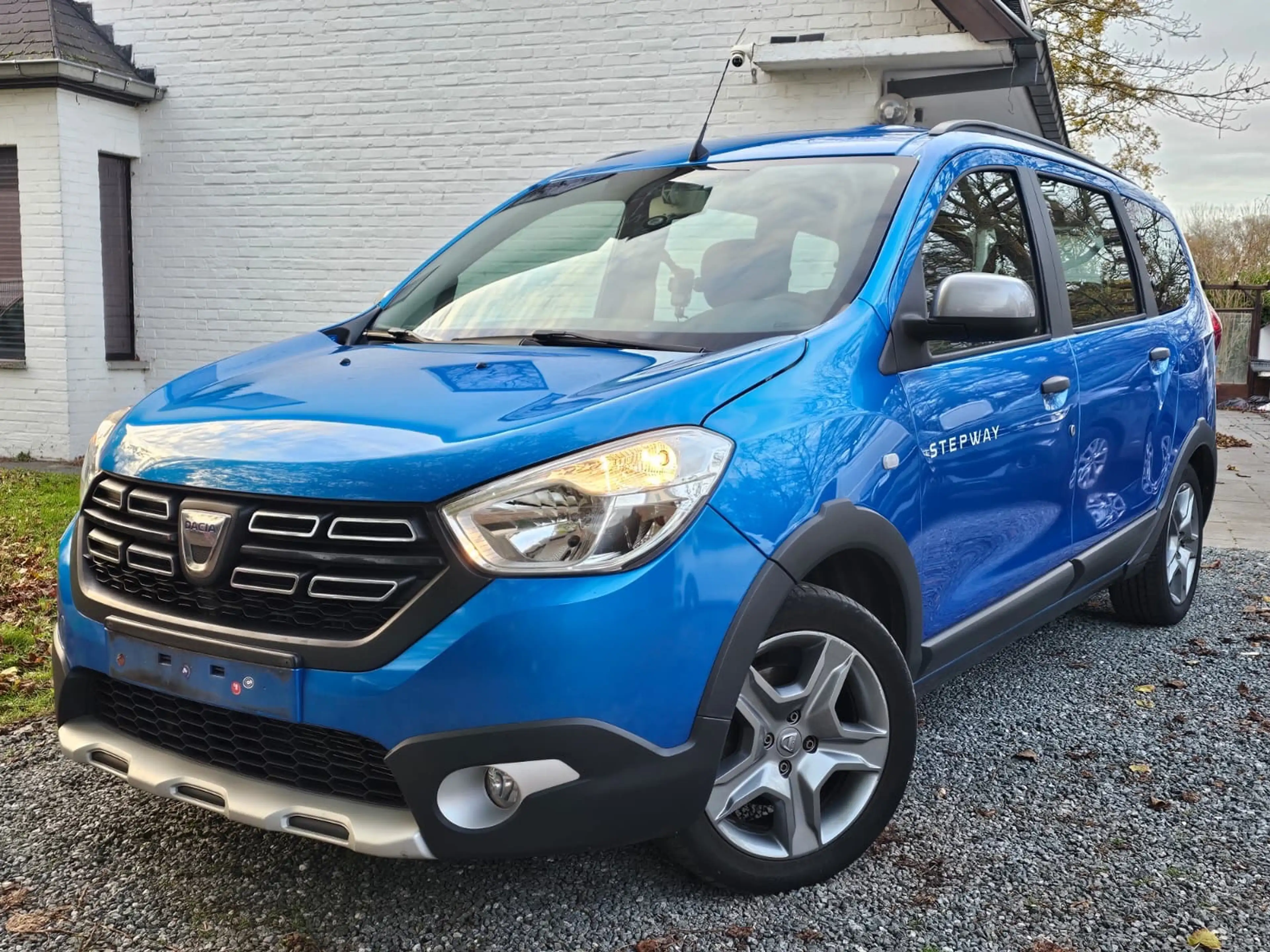 Dacia Lodgy Stepway 1.3 TCe * 7 PLACES * 1 MAIN * AN 2021 * — photo 3