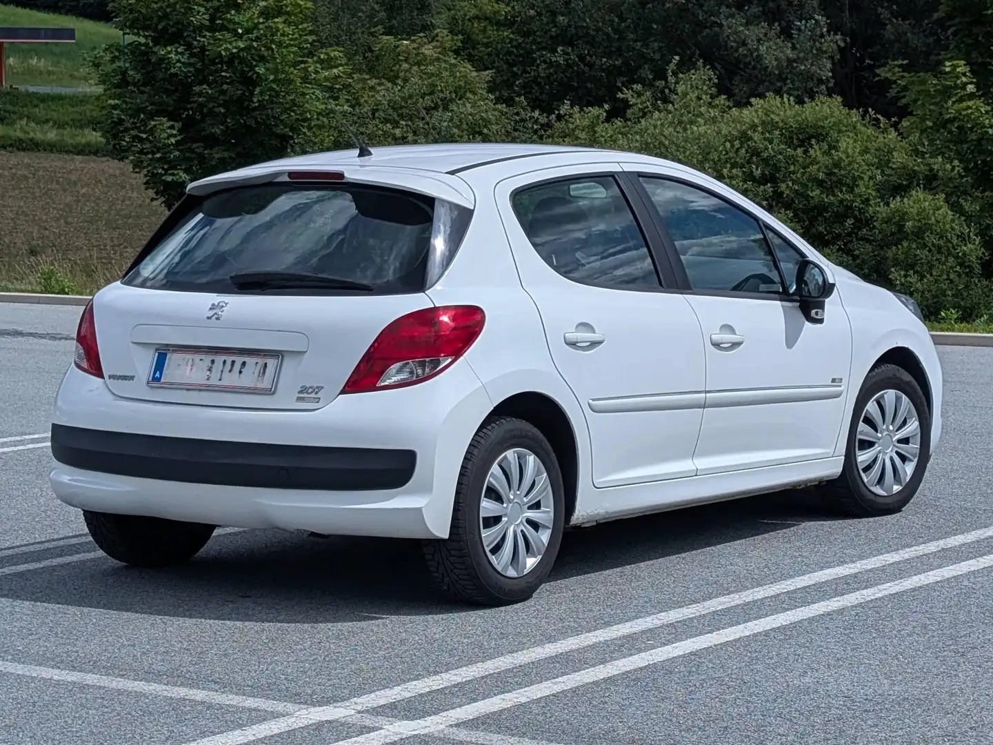 Peugeot 207 207 Active 1,6 HDi 90 Blue Lion FAP Active Blue Lion Weiß - 2