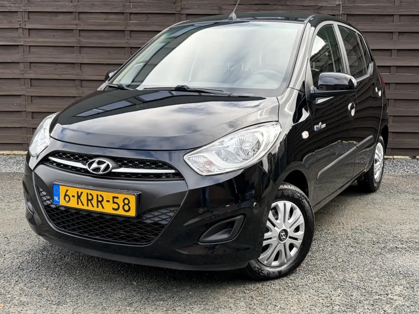 Hyundai i10 1.0 i-Drive Cool / Airco / Trekhaak / NAP Noir - 1