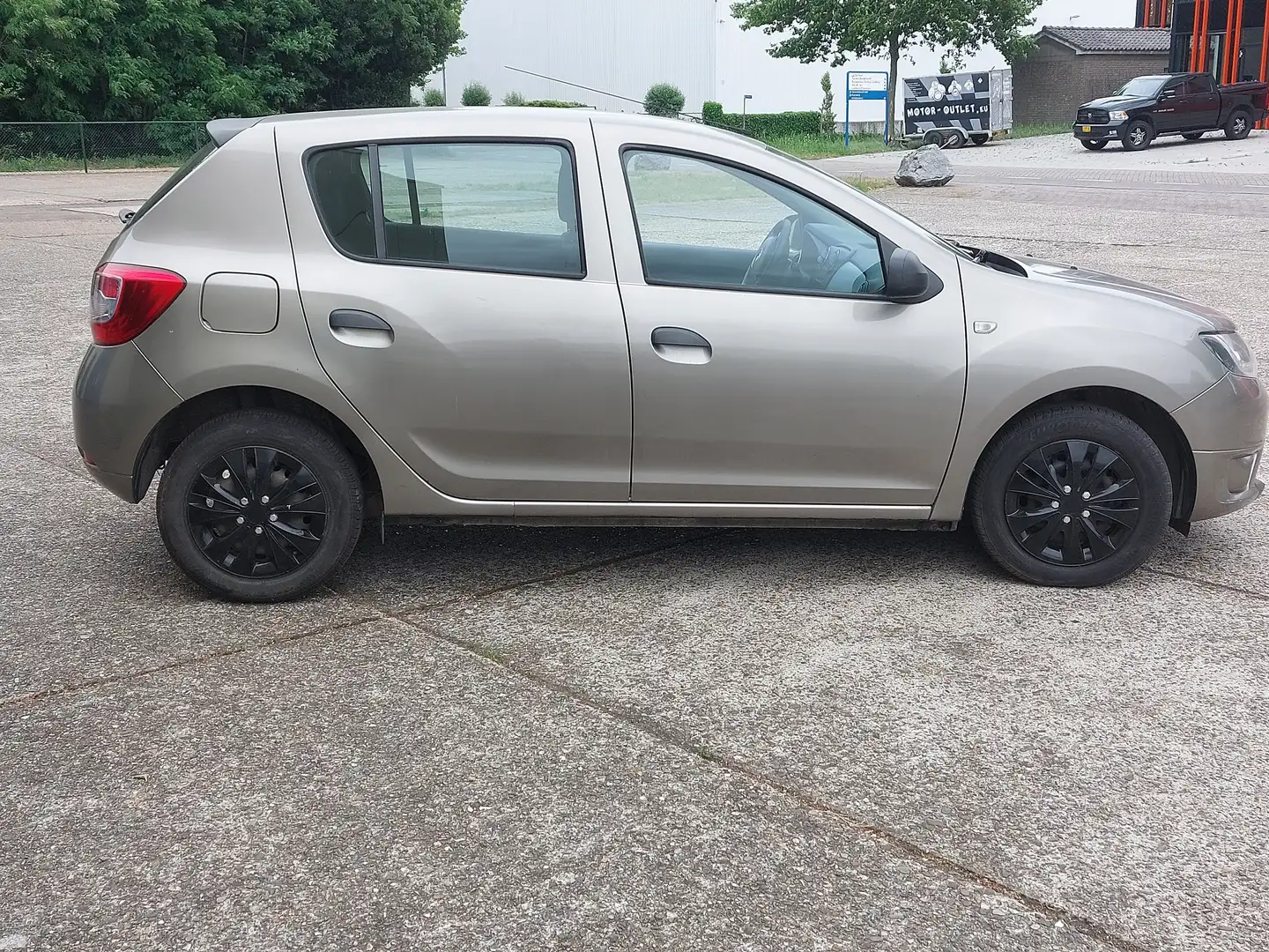 Dacia Sandero 1.2 16v benzine airco euro 5 Brąz - 1