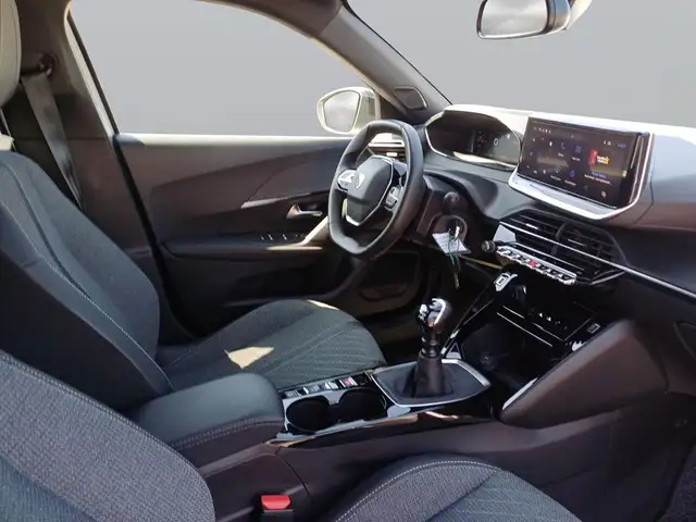 Peugeot 2008 view 11