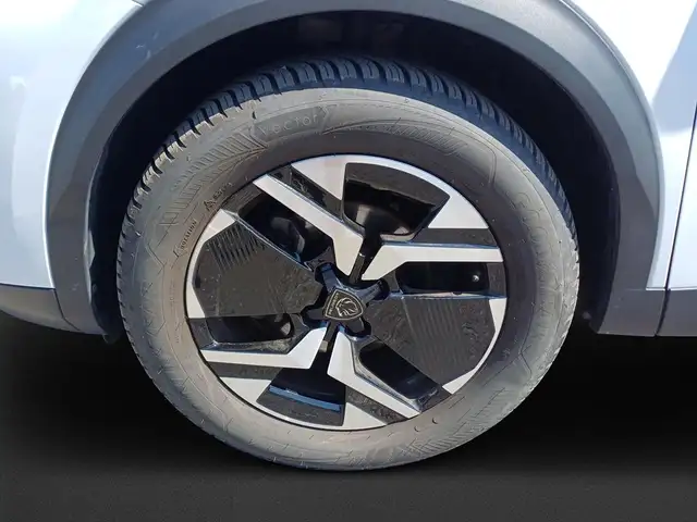 Peugeot 2008 view 8