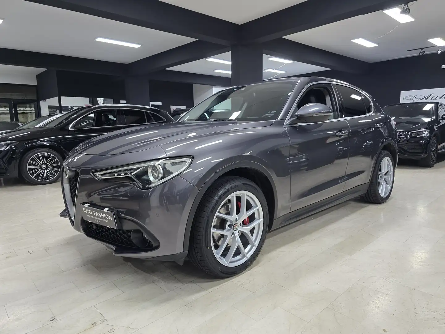 Alfa Romeo Stelvio Stelvio 2017 2.2 t Q4 Executive 210cv auto my19 Grigio - 1