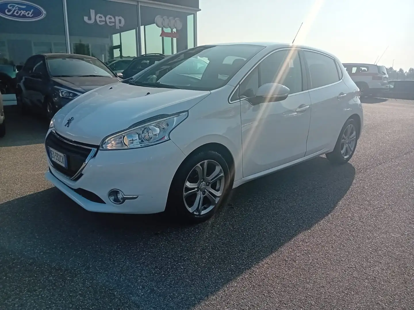Peugeot 208 5p 1.4 hdi 8v Allure UNICOPR. Bianco - 2