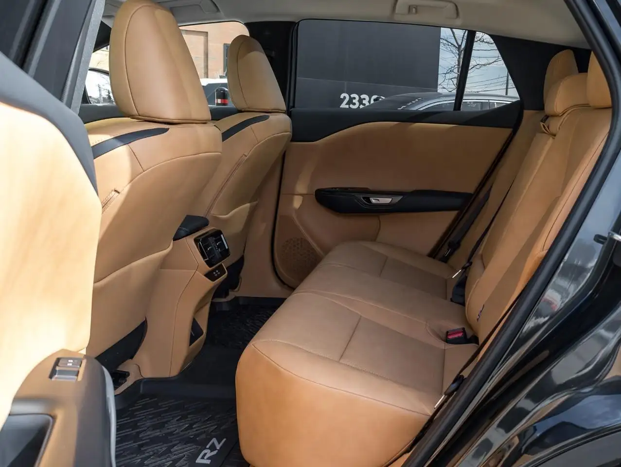 Lexus RZ снимка Lexus RZ