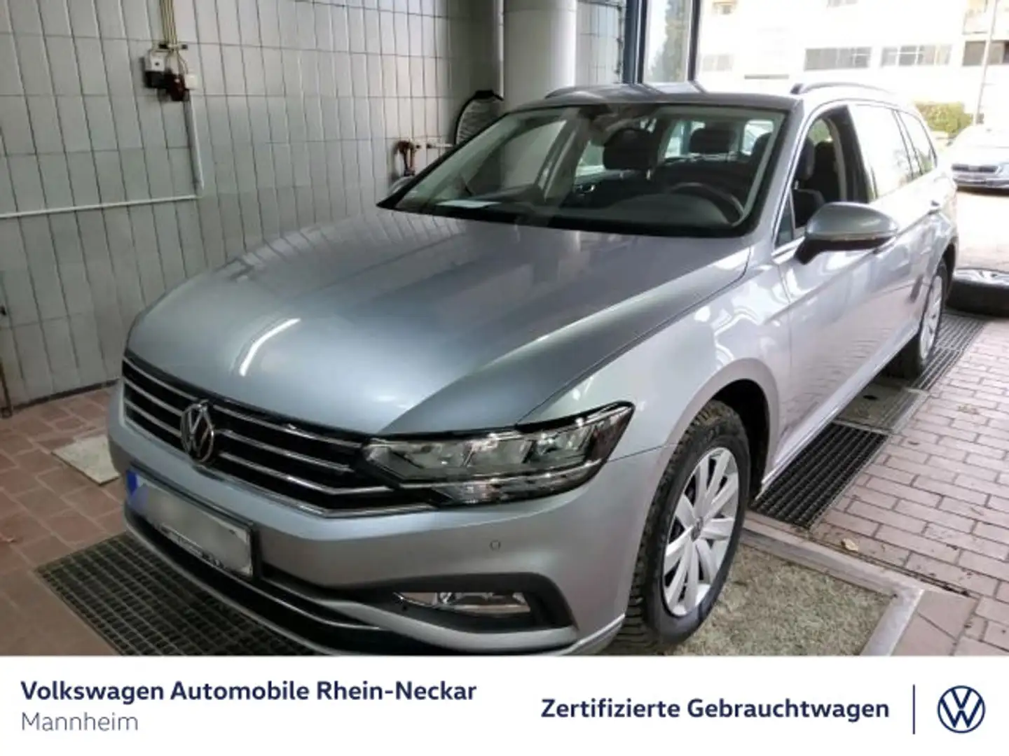 Volkswagen Passat Variant 2.0 TDI Business Navi Kamera LED Silber - 2