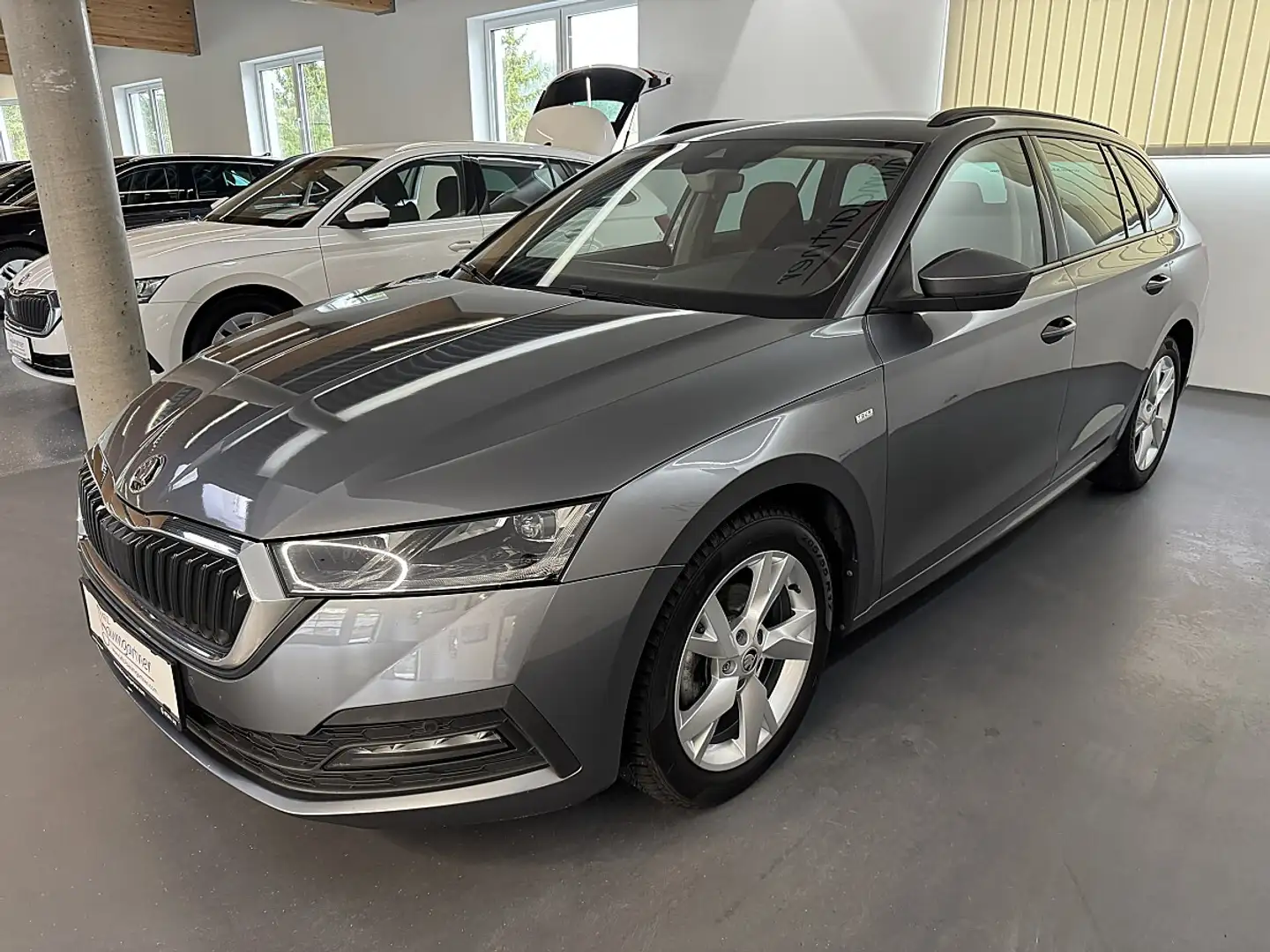 Skoda Octavia Combi 2,0TDI DSG *Matrix-LED*NAVI*Sitzheizung v... Grau - 2