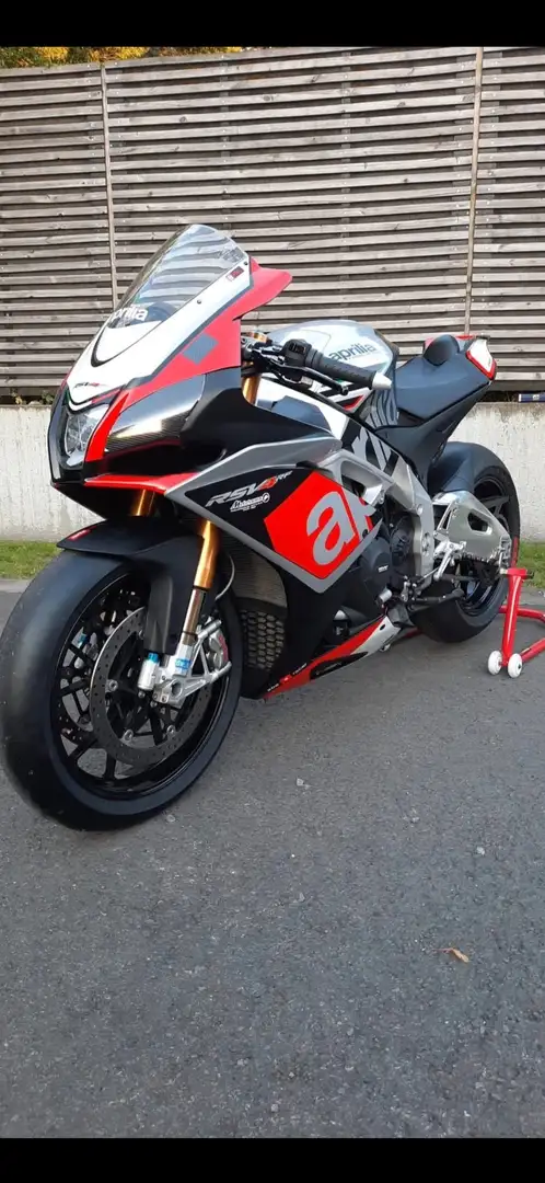 Aprilia RSV4 Aprilia RSV4 APRC 2015 Rouge - 1