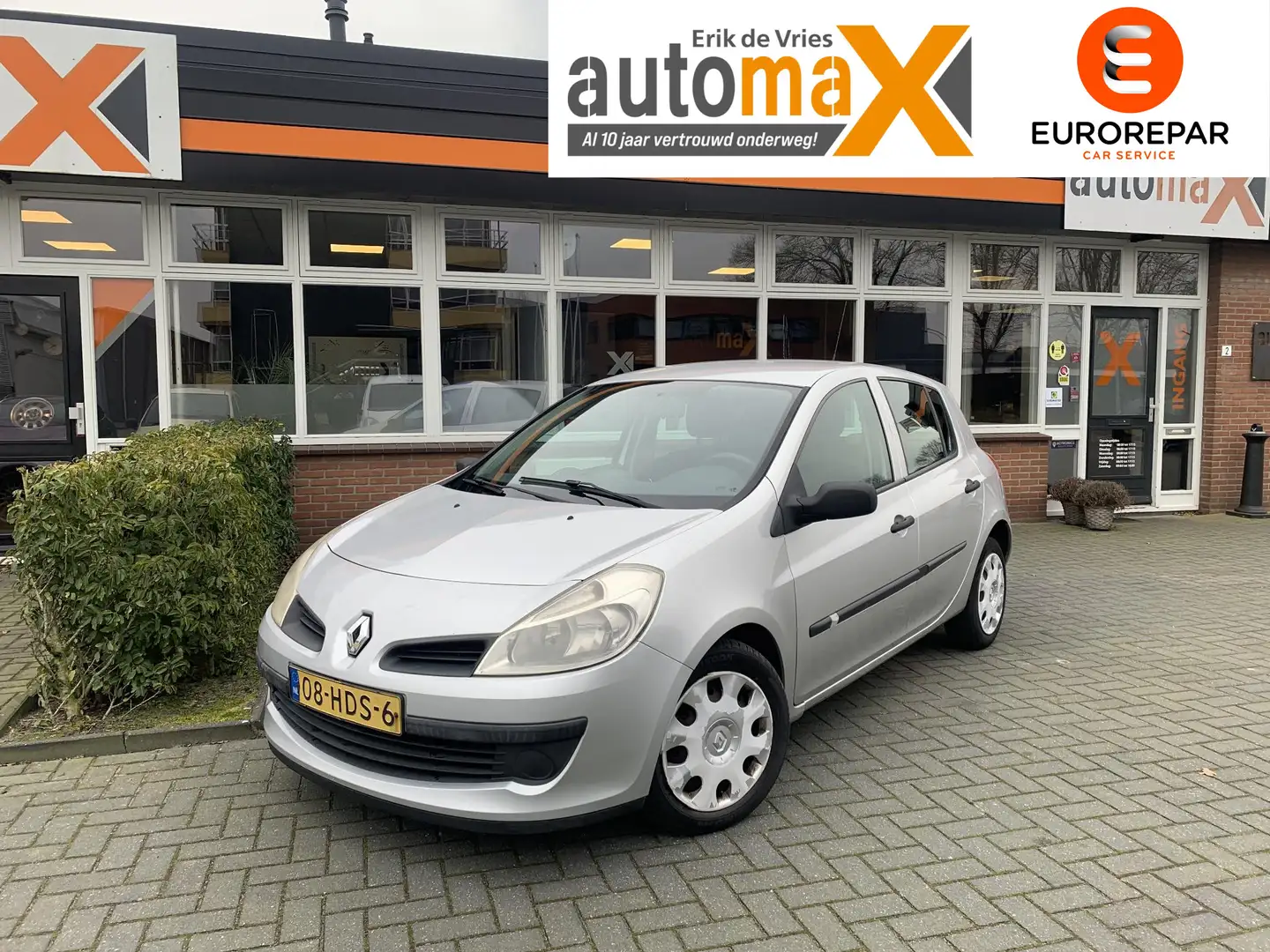 Renault Clio 1.2-16V Expression Grau - 1