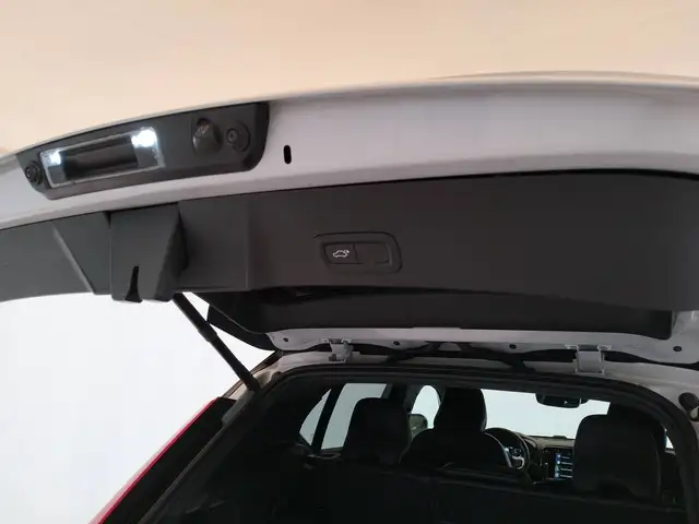 Volvo XC40 view 15