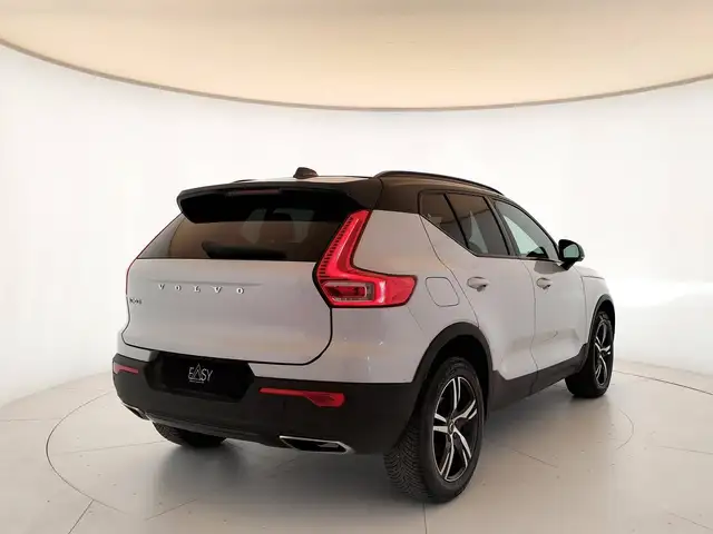 Volvo XC40 view 6