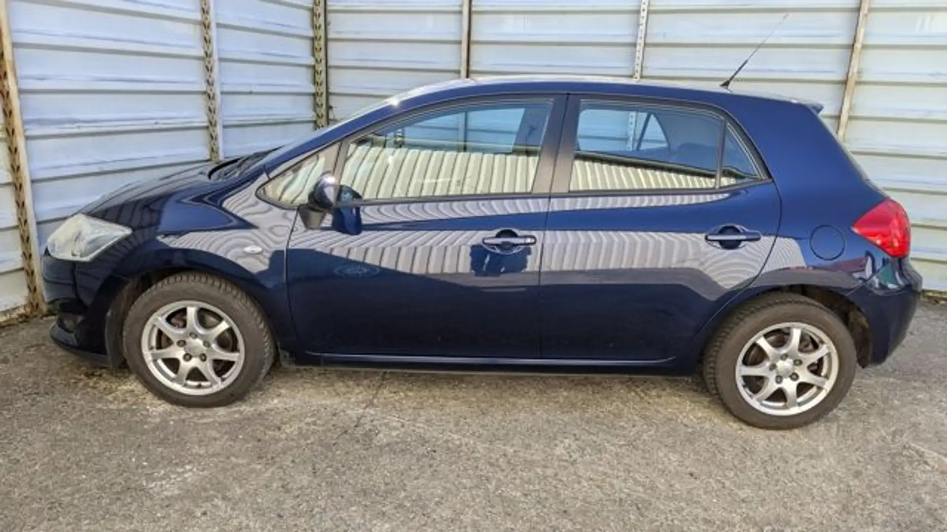 Toyota Auris 1.6 Sol Lim*4 Türig*Automatikgetriebe* Mavi - 2
