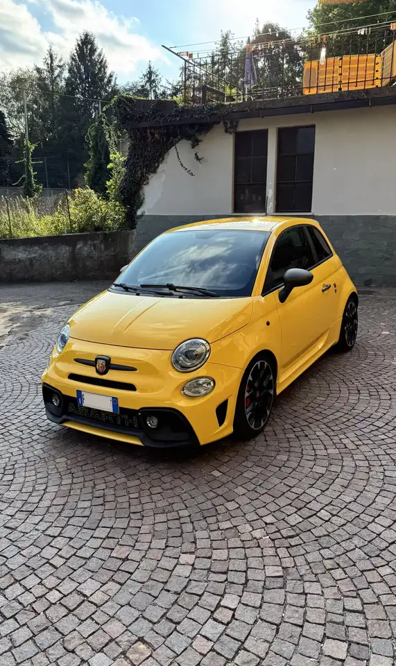 Abarth 595 Competizione — photo 1 of 10