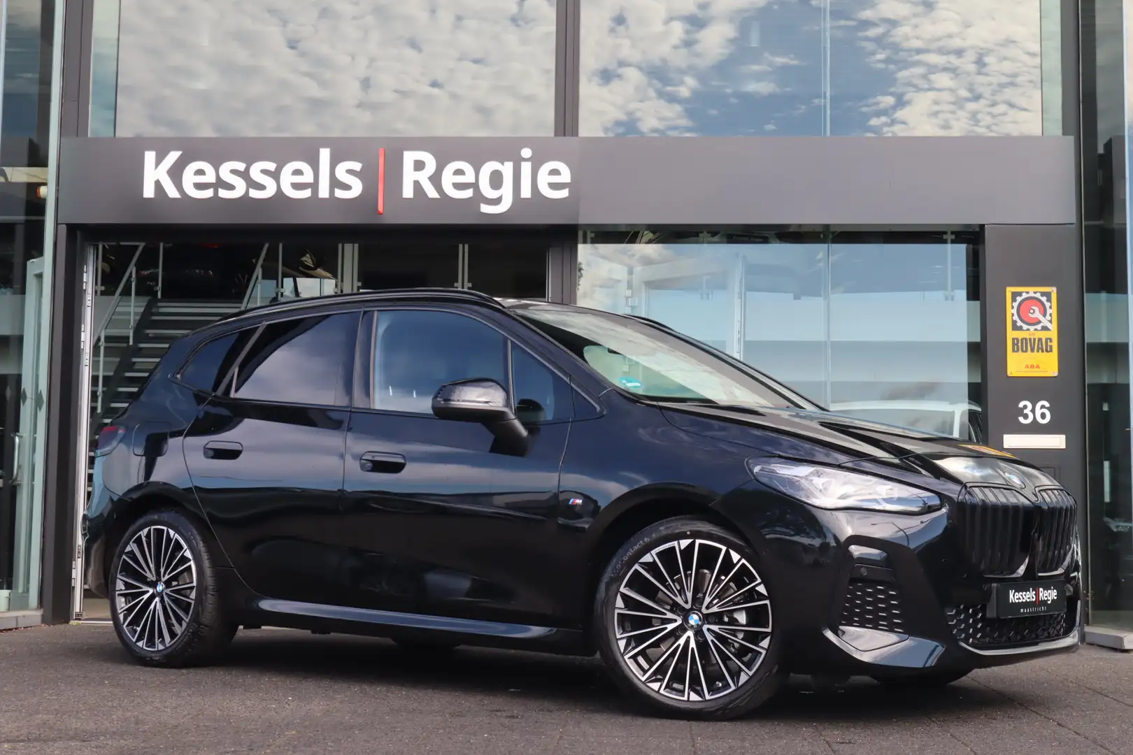 BMW 218 2-serie Active Tourer 218i M-sport Led Leer Live C Zwart - 2