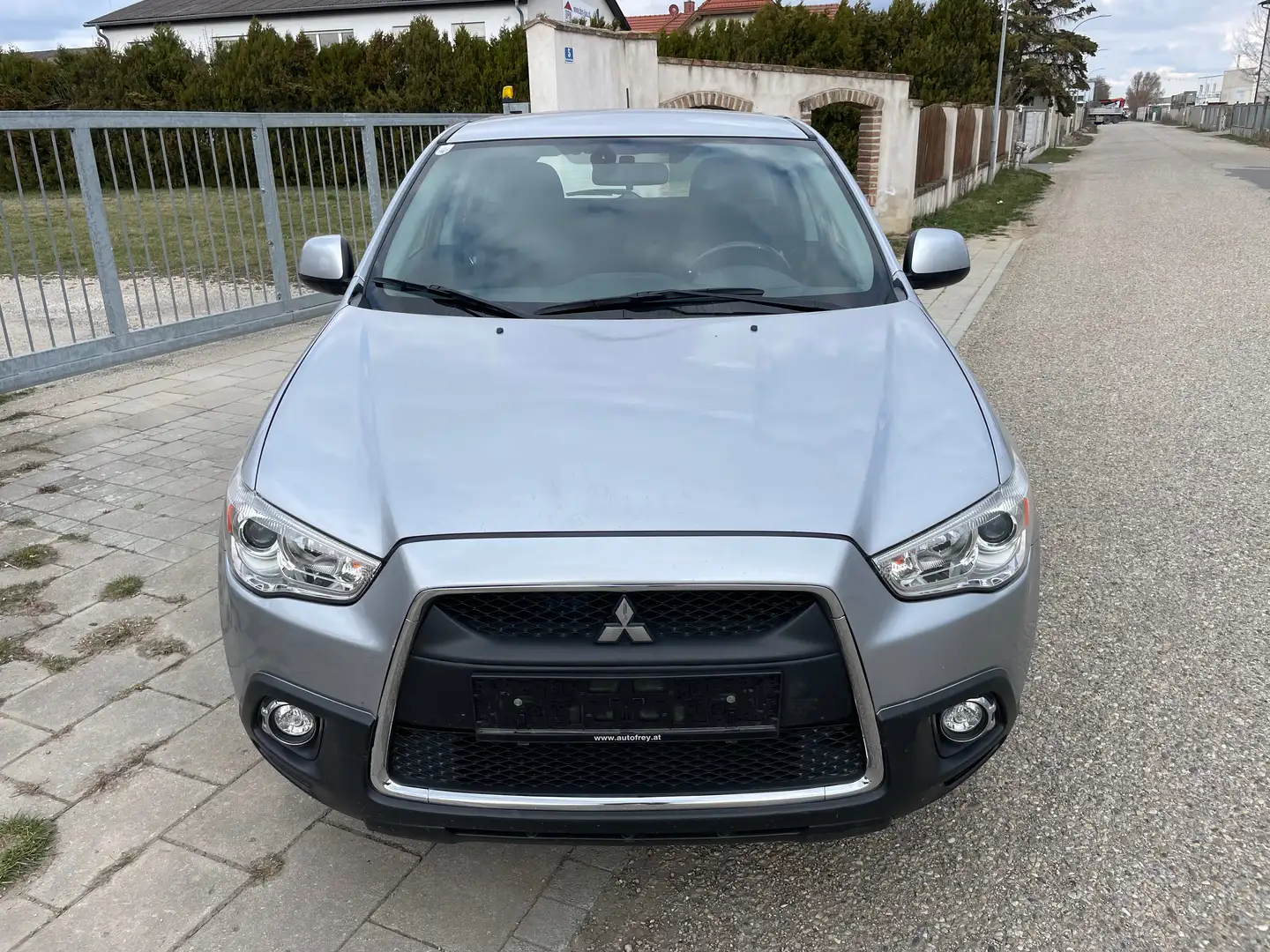 Mitsubishi ASX ASX 1,6 Benzin neue Pickerl öemtc Silber - 2