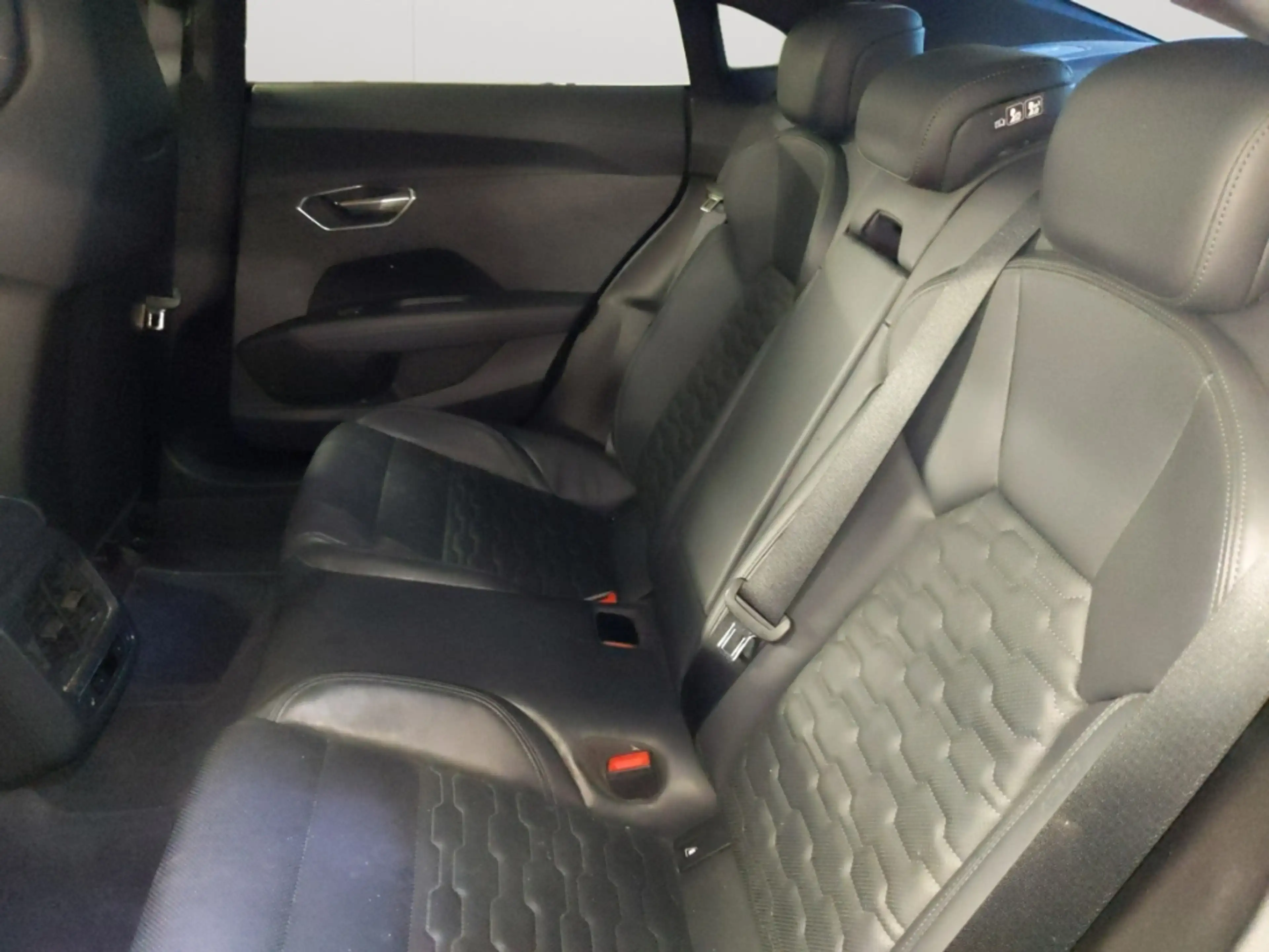 Audi e-tron GT quattro Matrix Navi 360° ACC SHZ hinten — photo 14