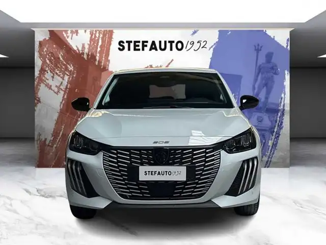 Peugeot 208 view 4