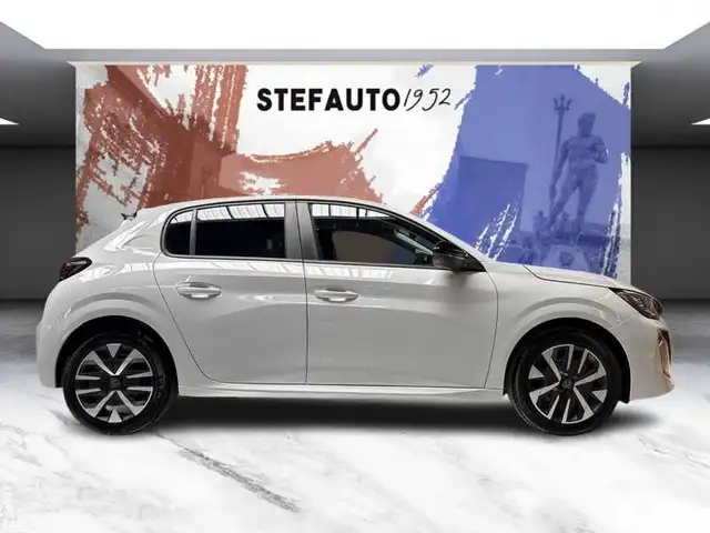 Peugeot 208 view 2