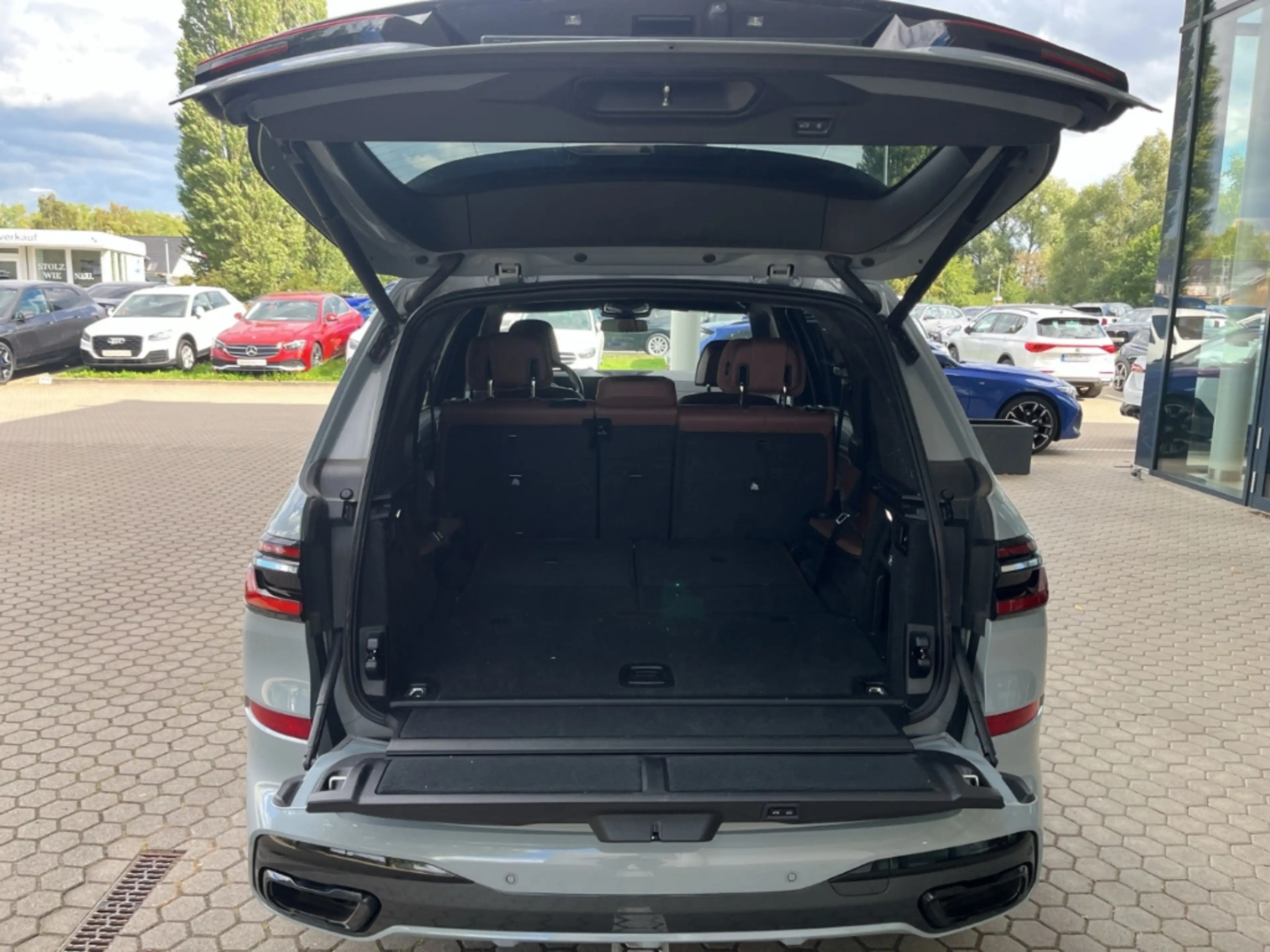 BMW X7 xDrive 40i M Sport Pro/StandHZG/AHK/Panorama — photo 15
