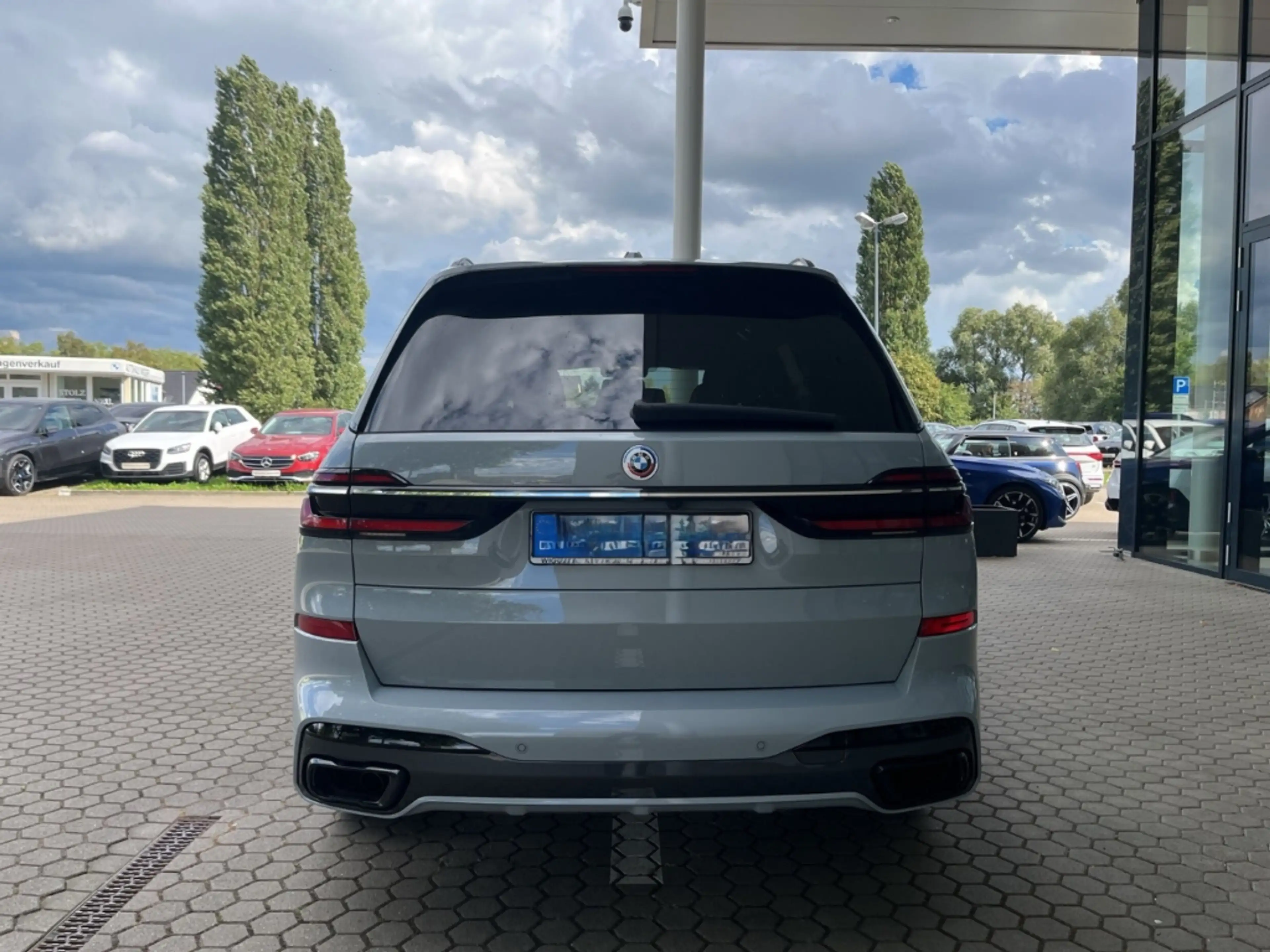 BMW X7 xDrive 40i M Sport Pro/StandHZG/AHK/Panorama — photo 14